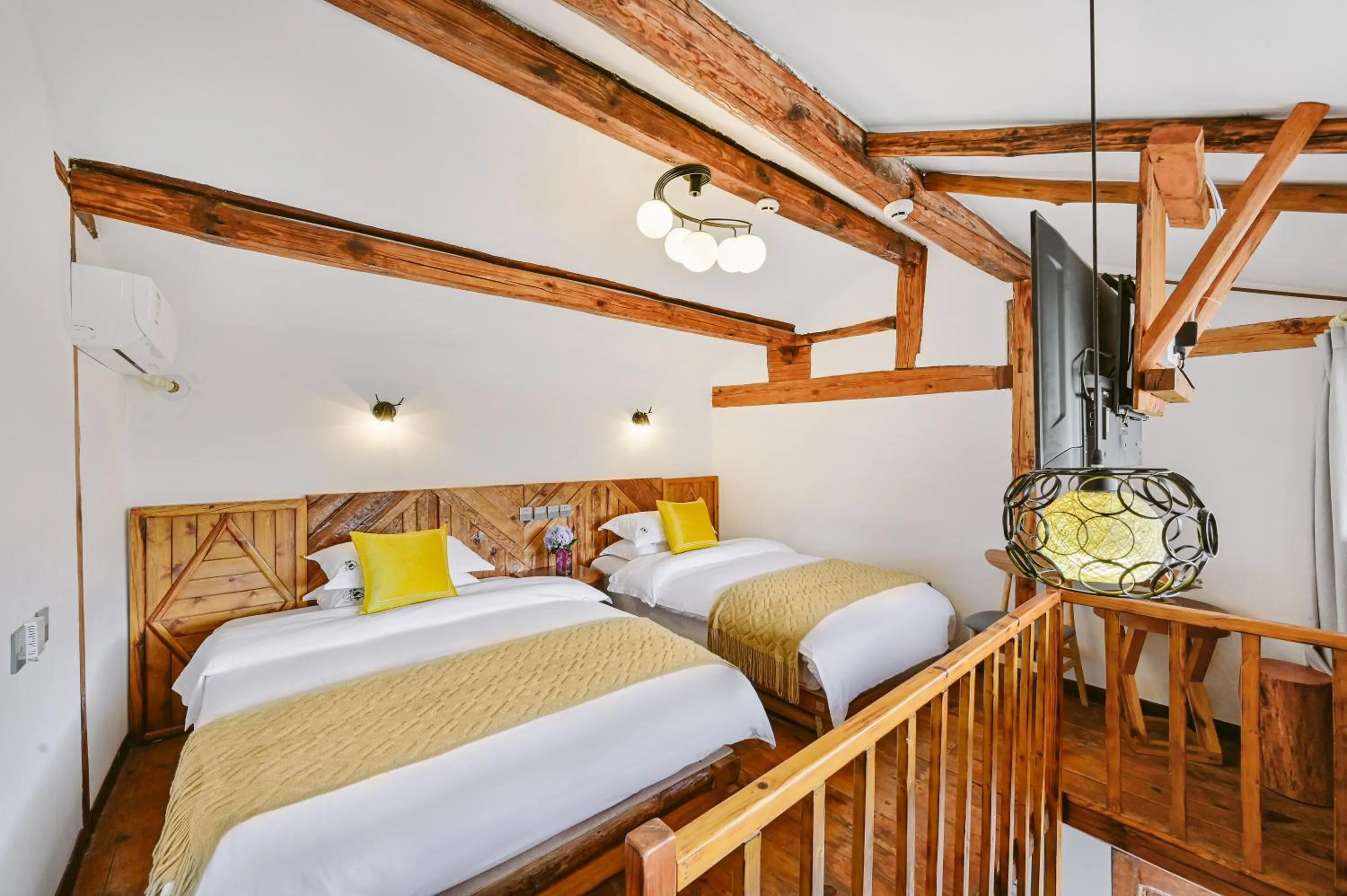 Deluxe Double or Twin Room in Chunjian Guesthouse