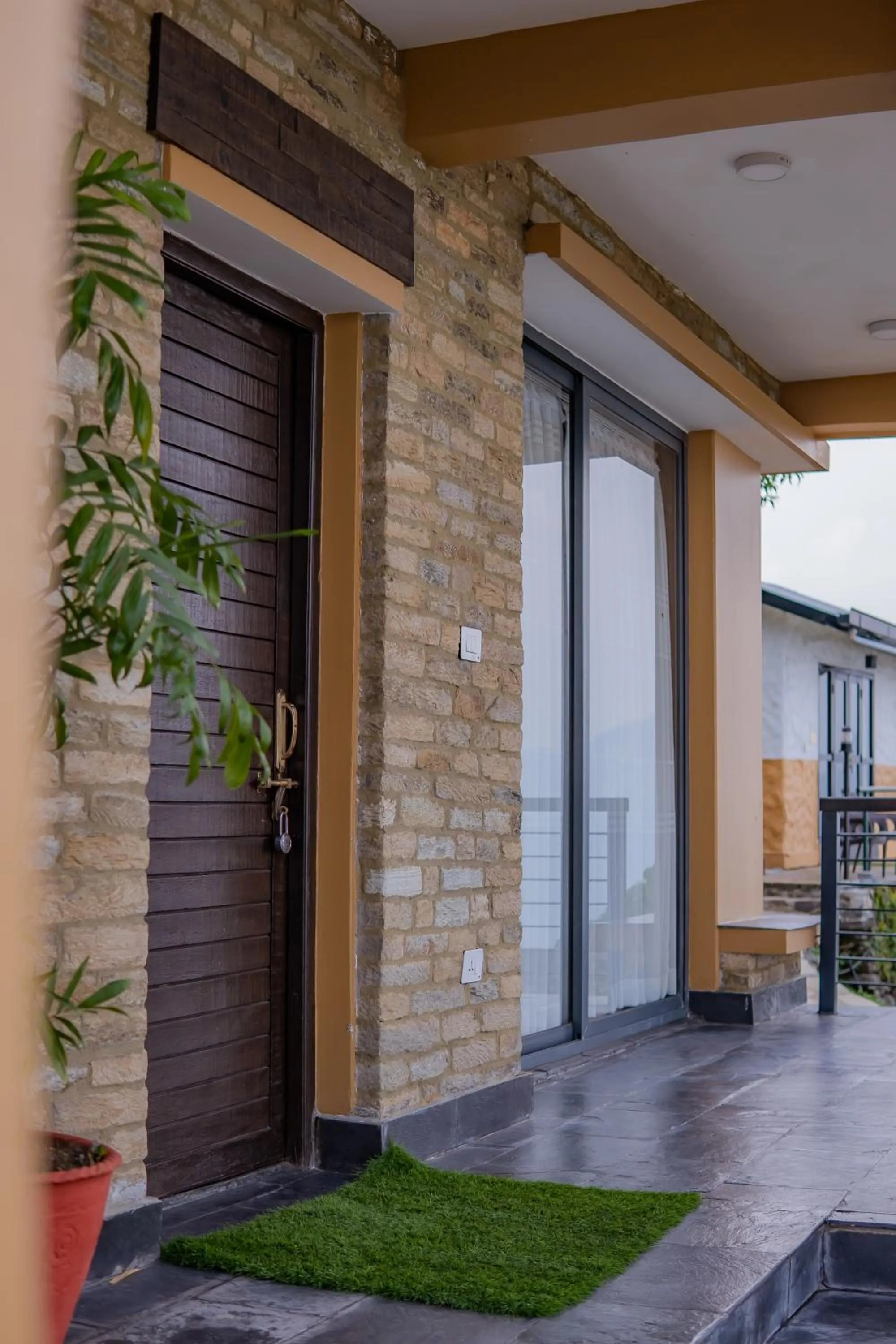 Facade/entrance in Raniban Retreat