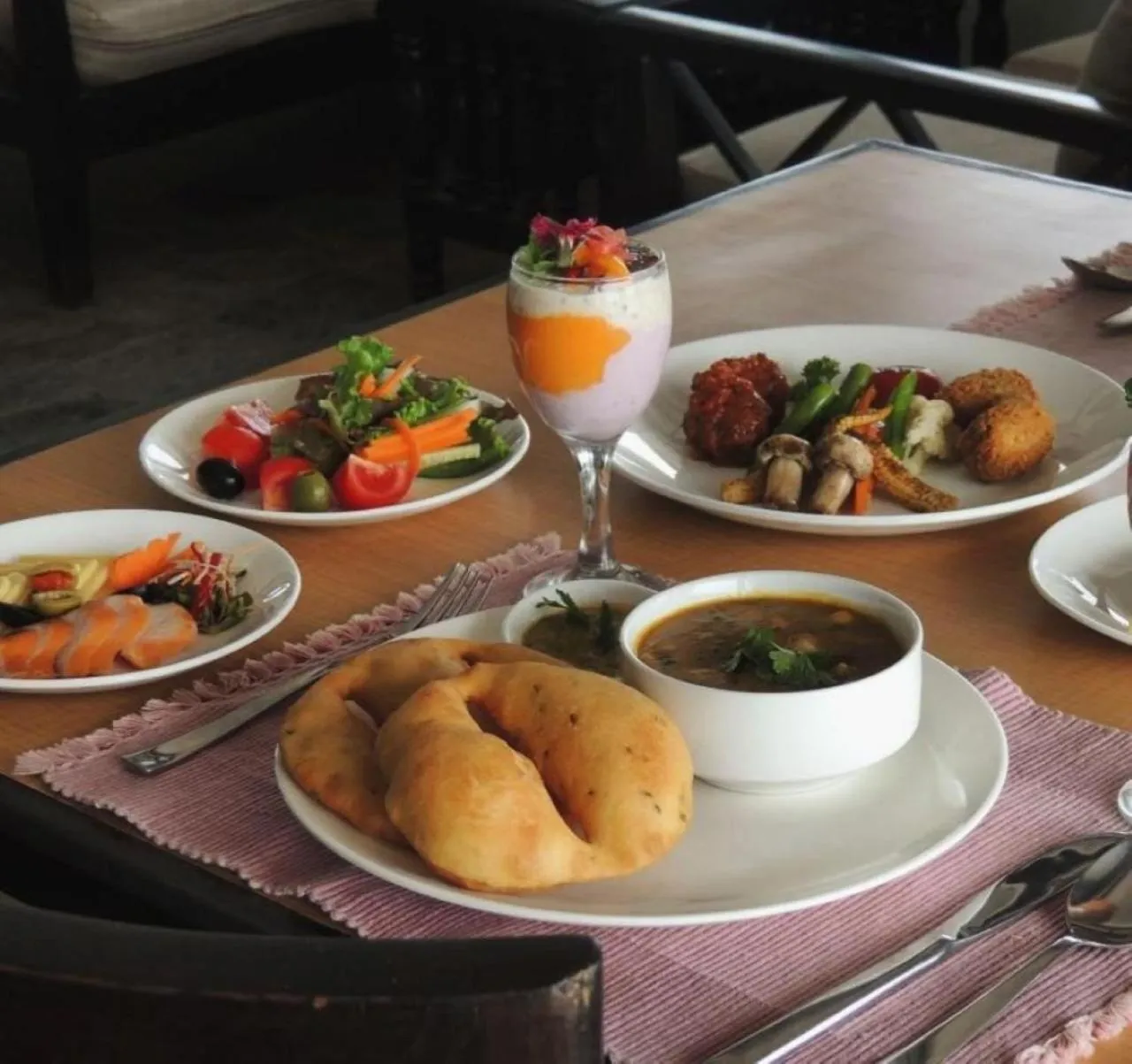 Food and drinks in Raniban Retreat