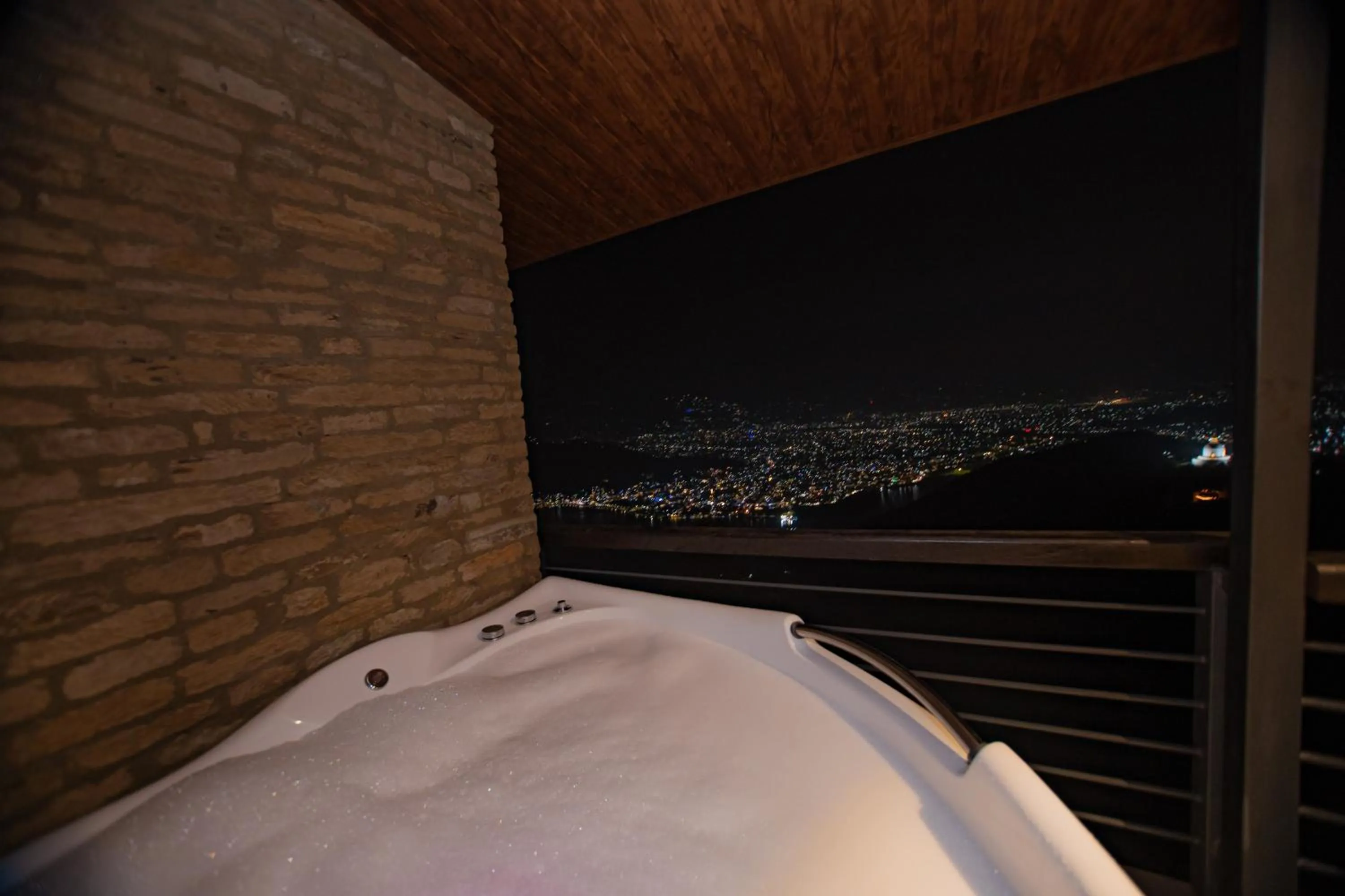 Night in Raniban Retreat