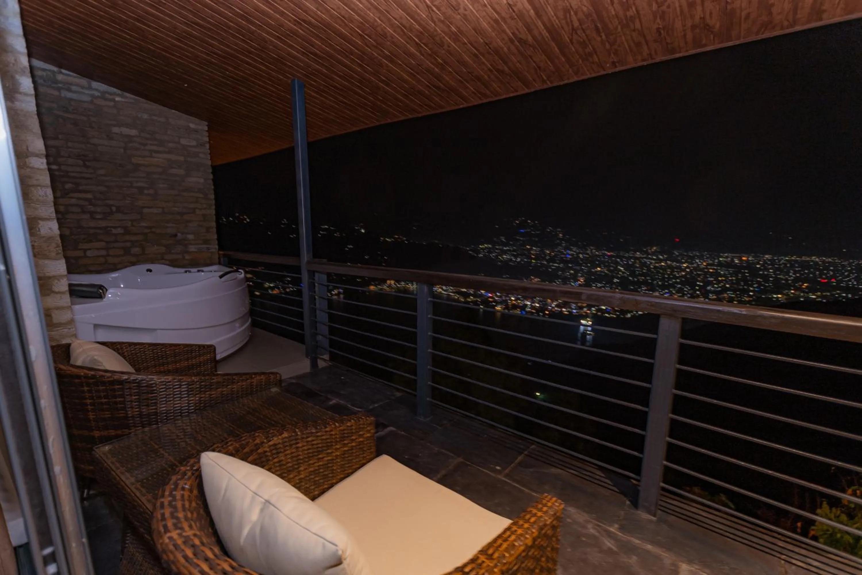 Night in Raniban Retreat