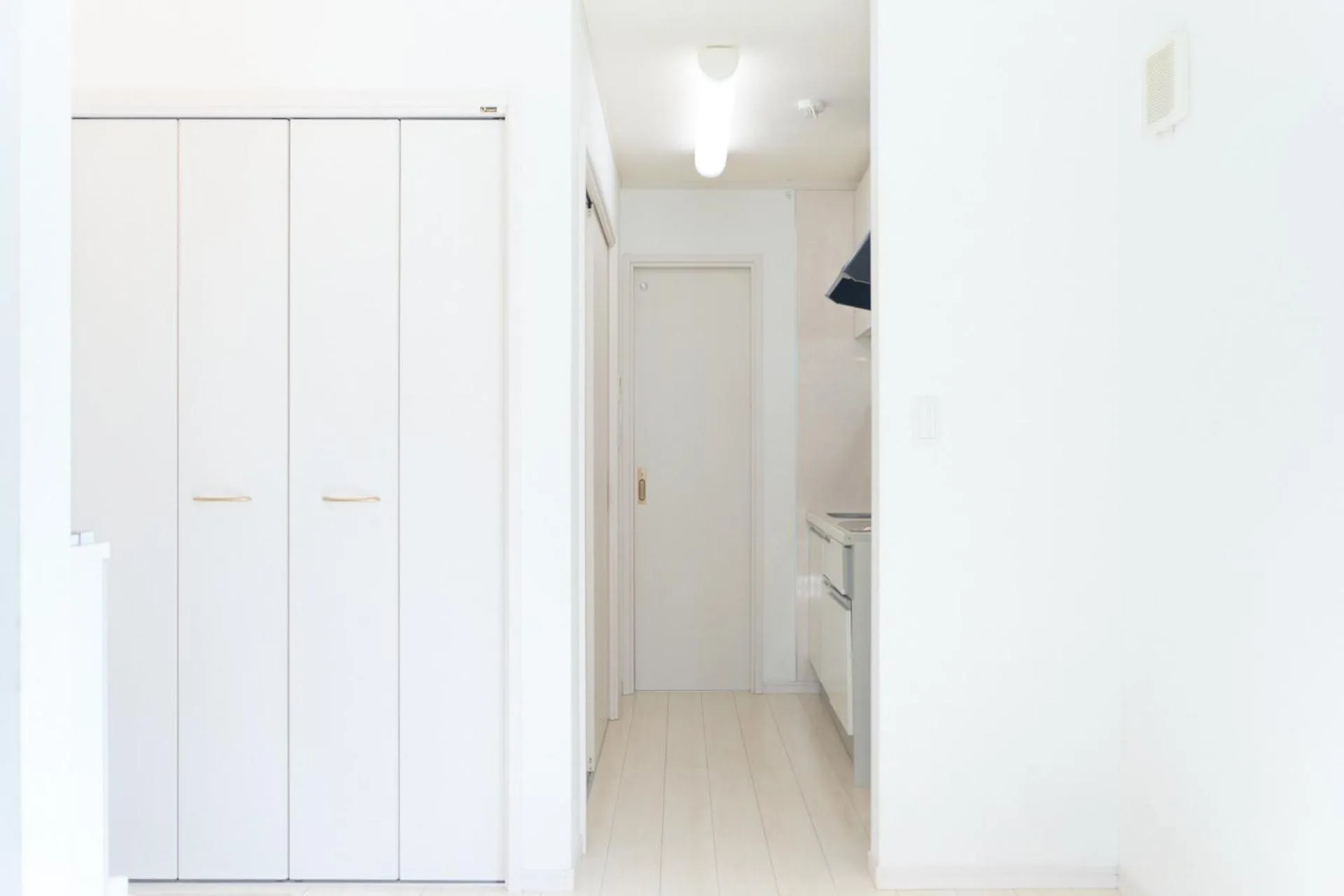 Soshigaya Apartment by Tranova