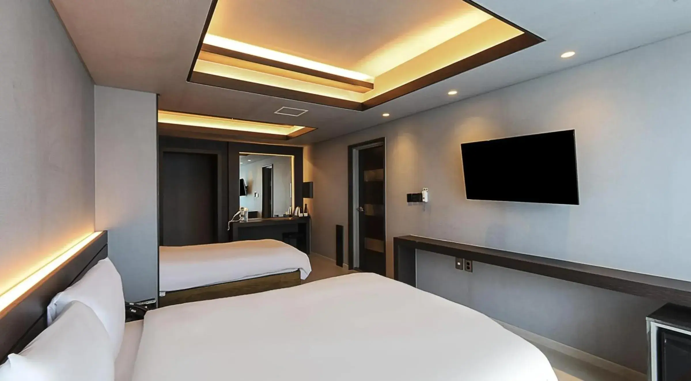 Bed in Suntree Hotel Bed in Suntree Hotel