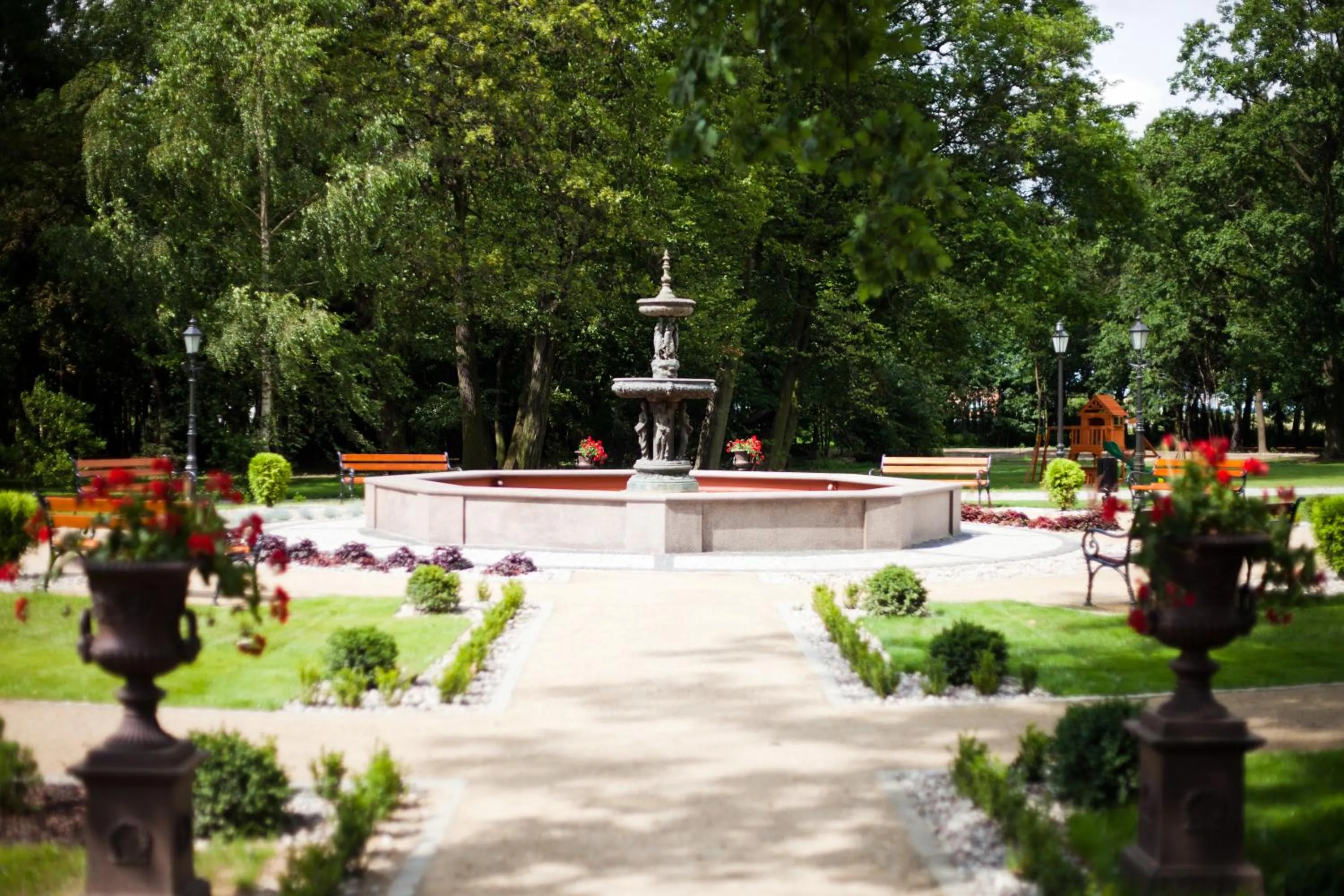 Area and facilities in Pałac Tłokinia