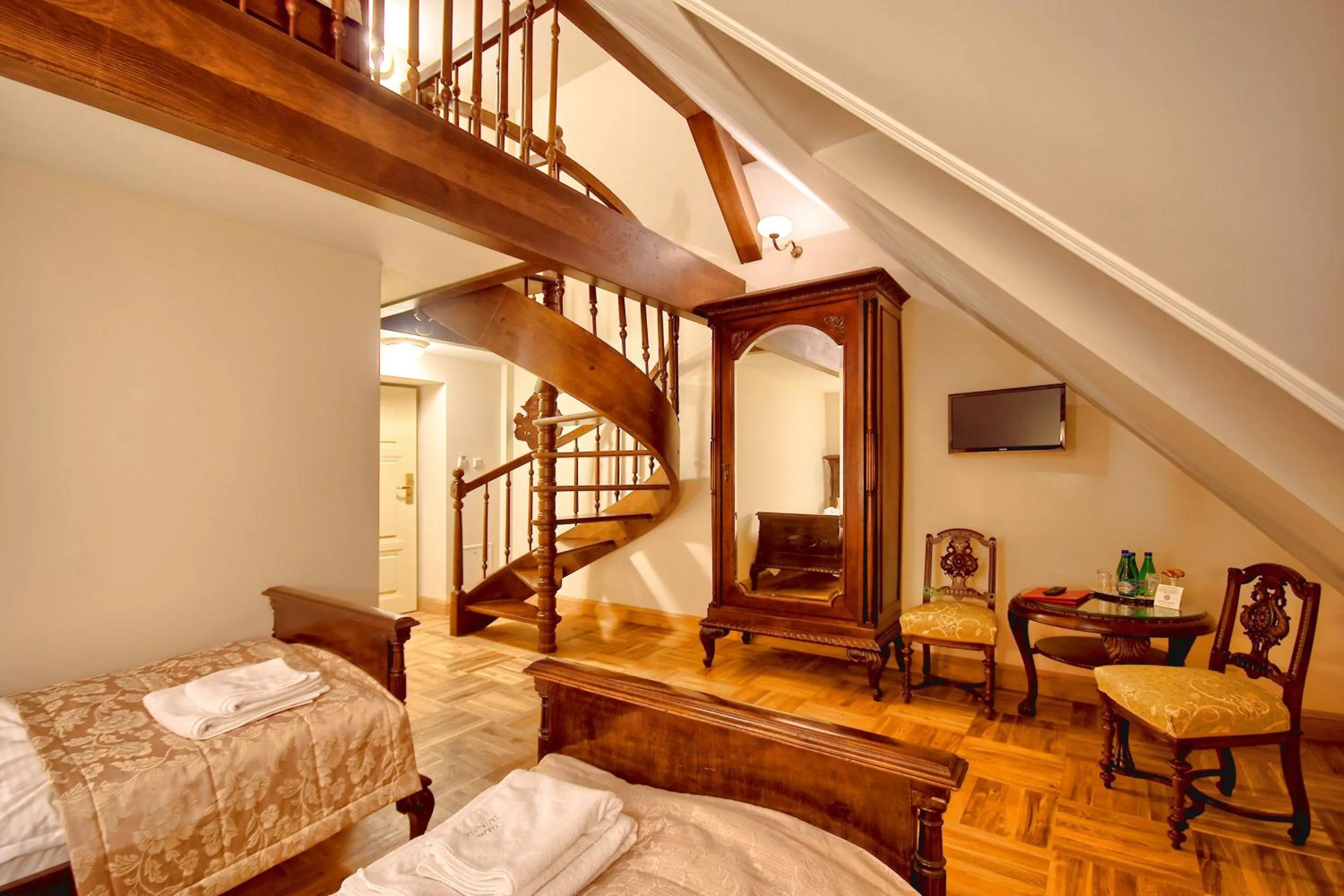 Bedroom, Bed in Pałac Tłokinia