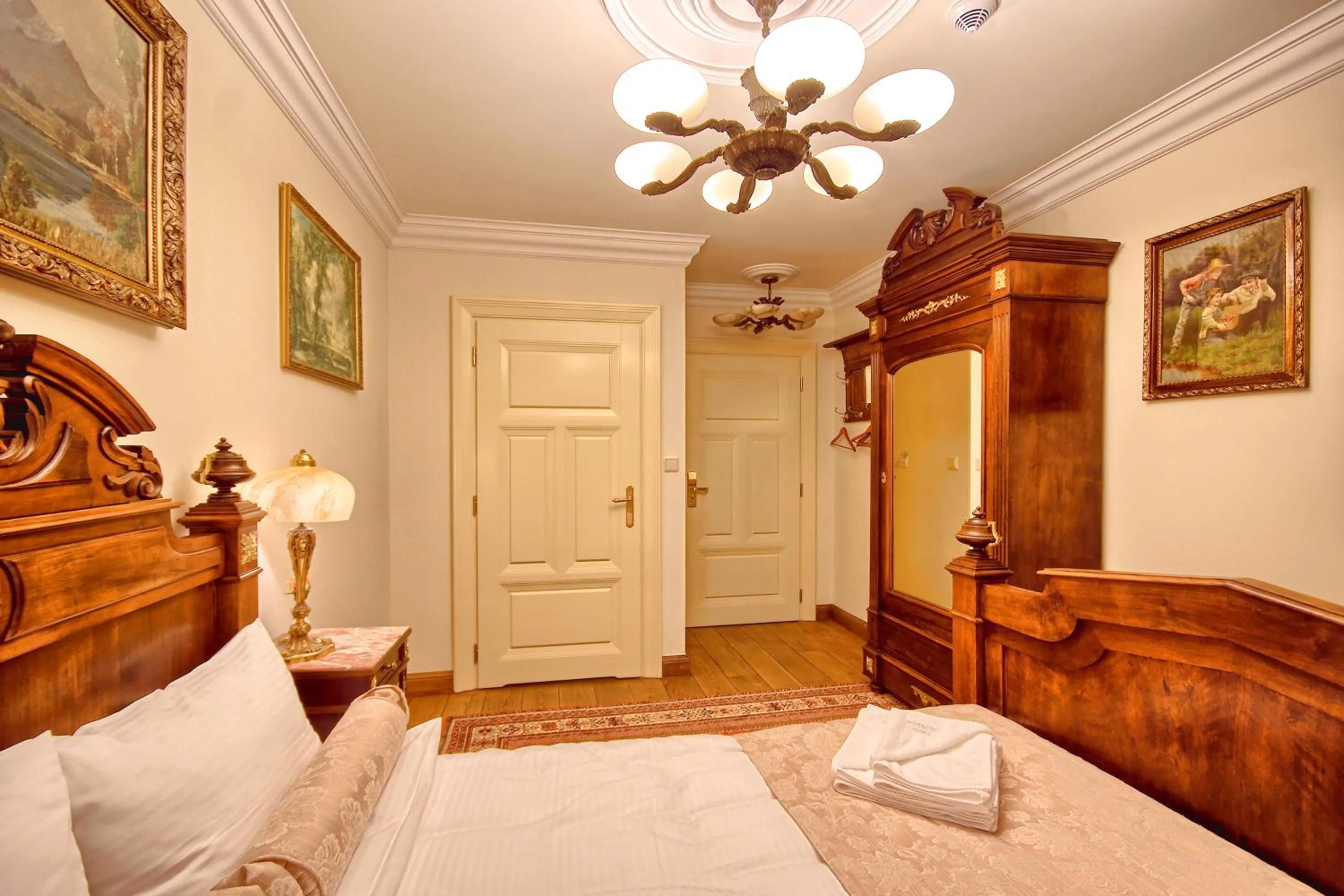 Bedroom, Bed in Pałac Tłokinia