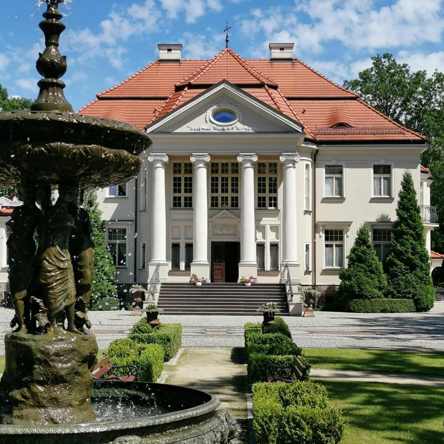 Property building in Pałac Tłokinia