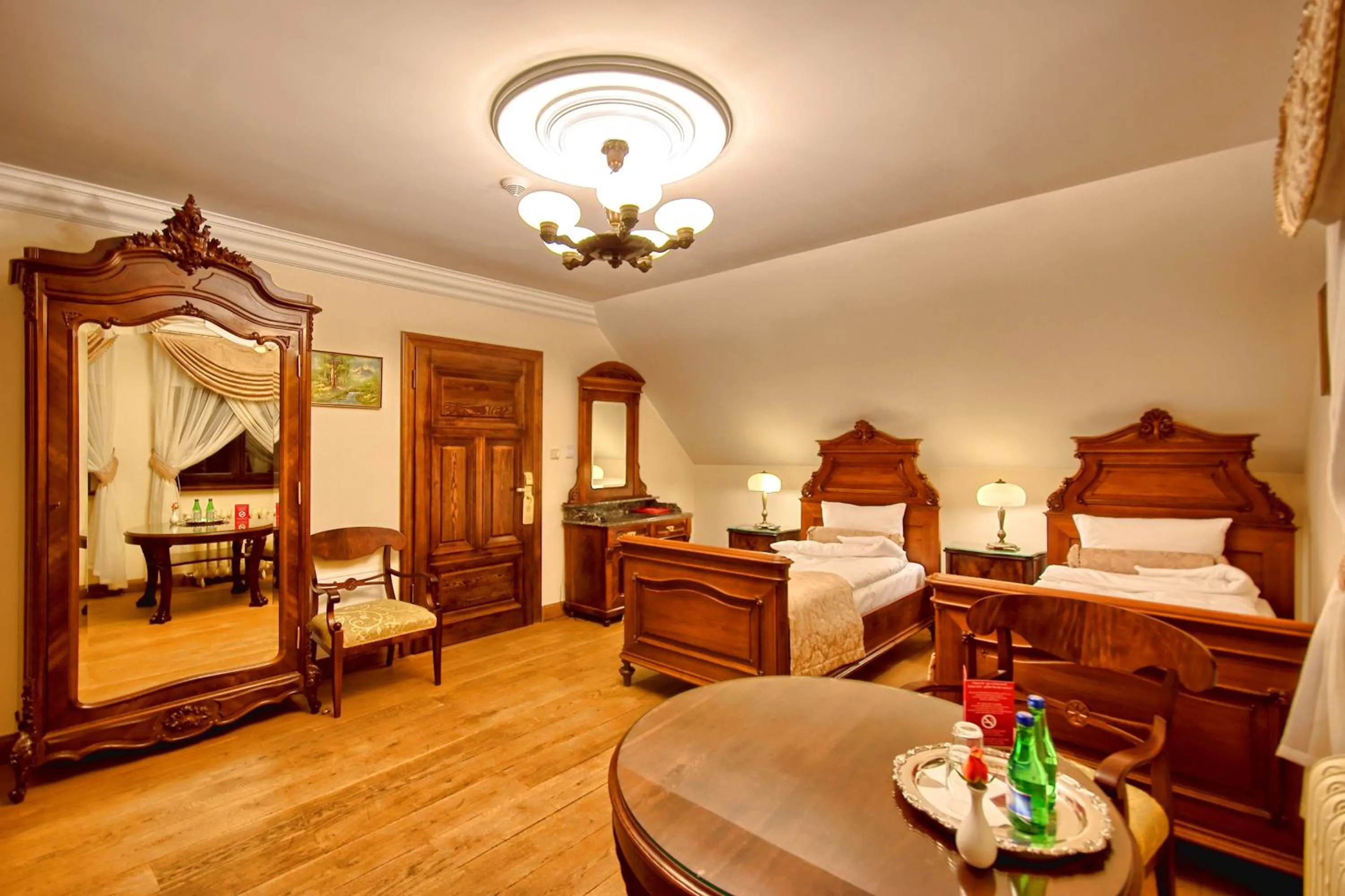 Bedroom, Bed in Pałac Tłokinia