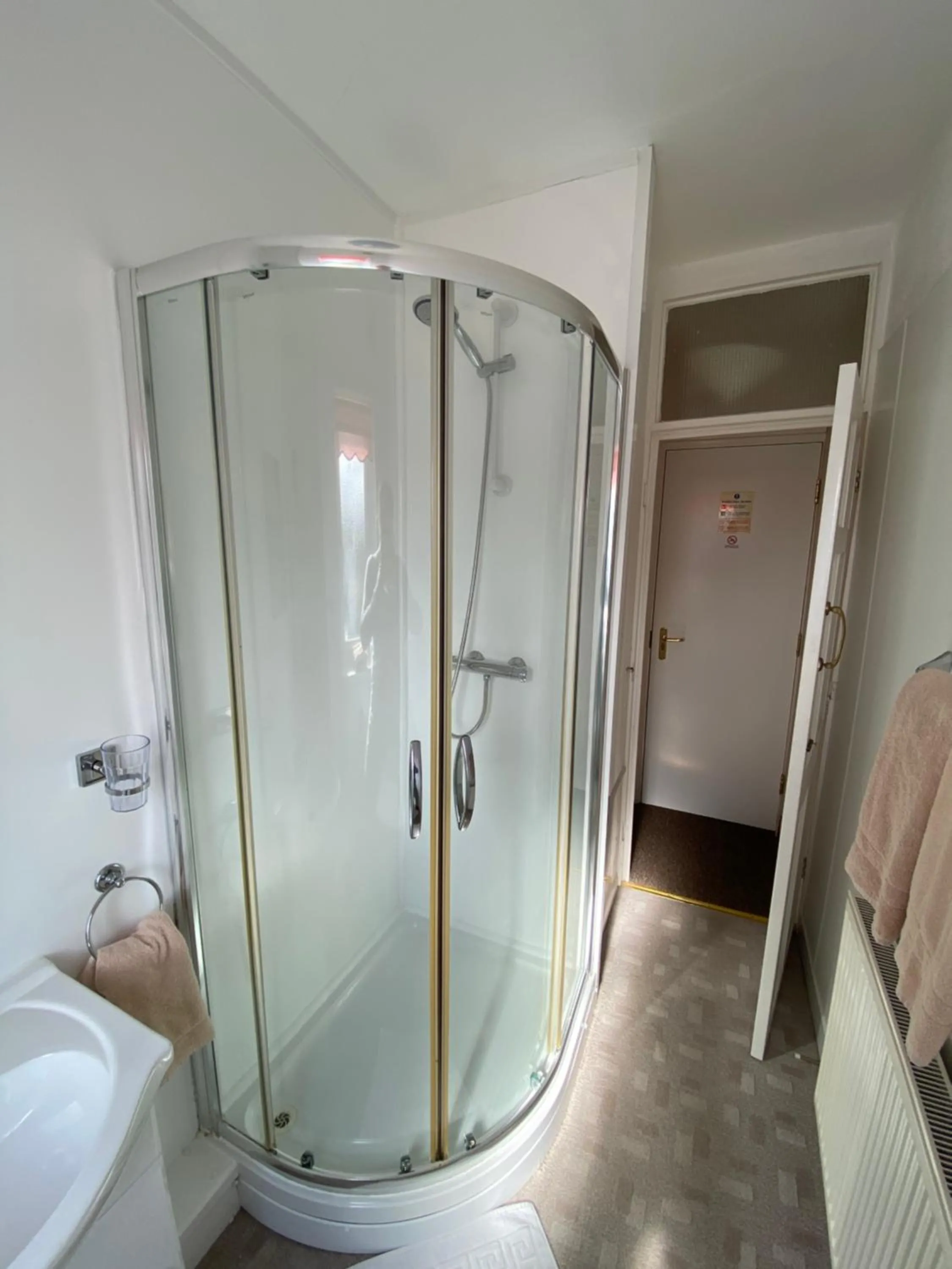 Shower in White Heather Guest House