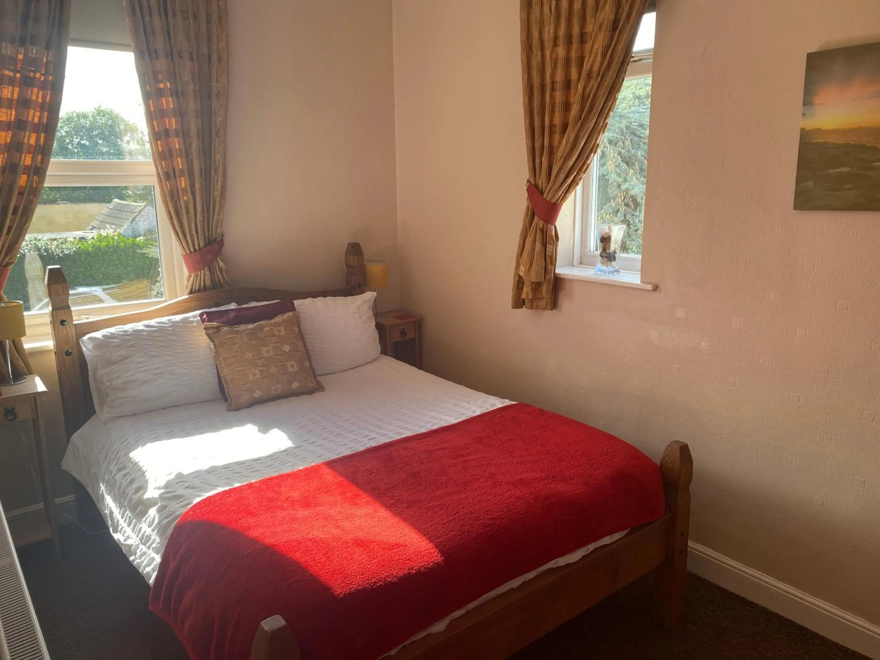 Bedroom, Bed in White Heather Guest House