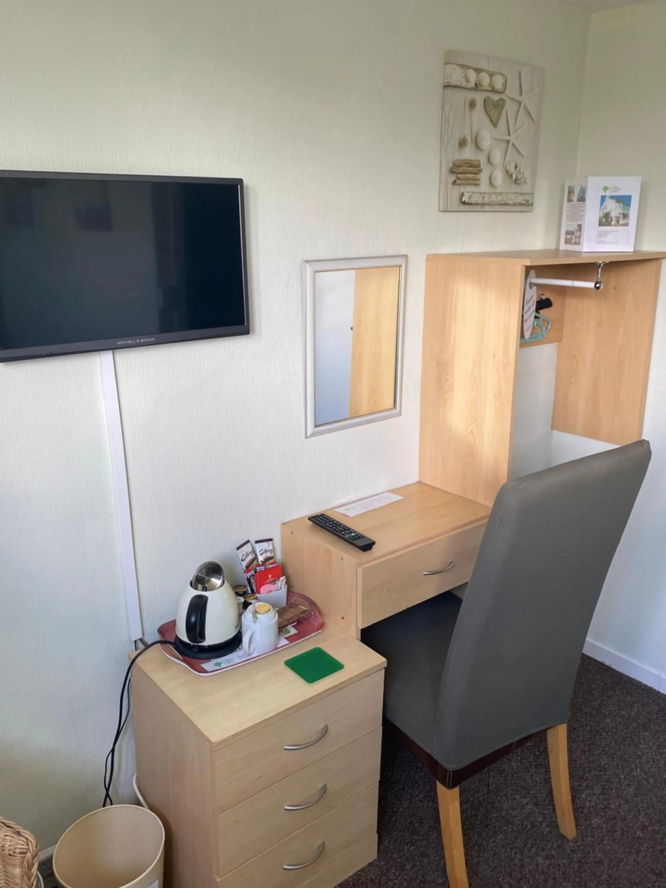 TV and multimedia in White Heather Guest House