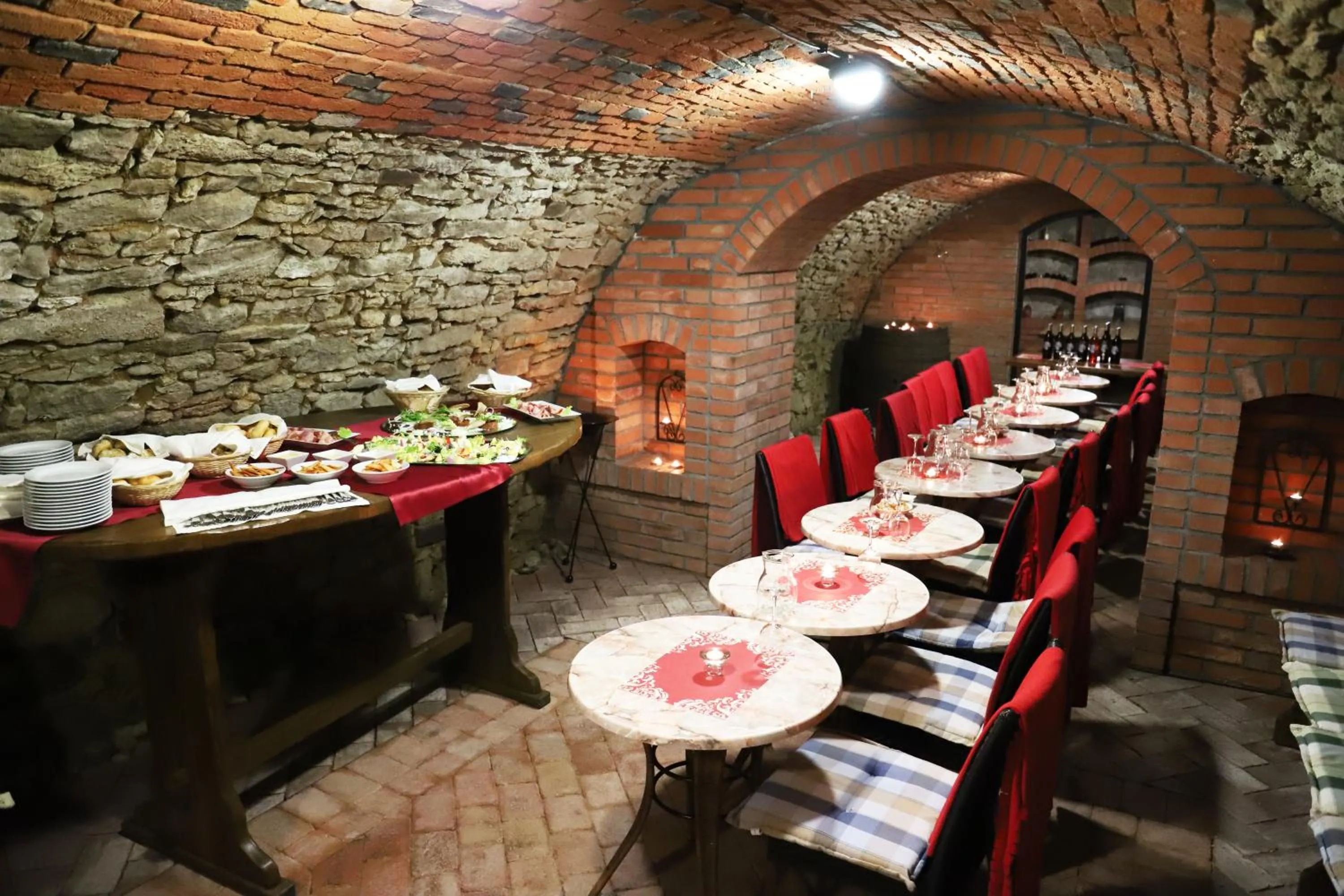 Food and drinks, Restaurant/Places to Eat in Hotel sv. Ludmila