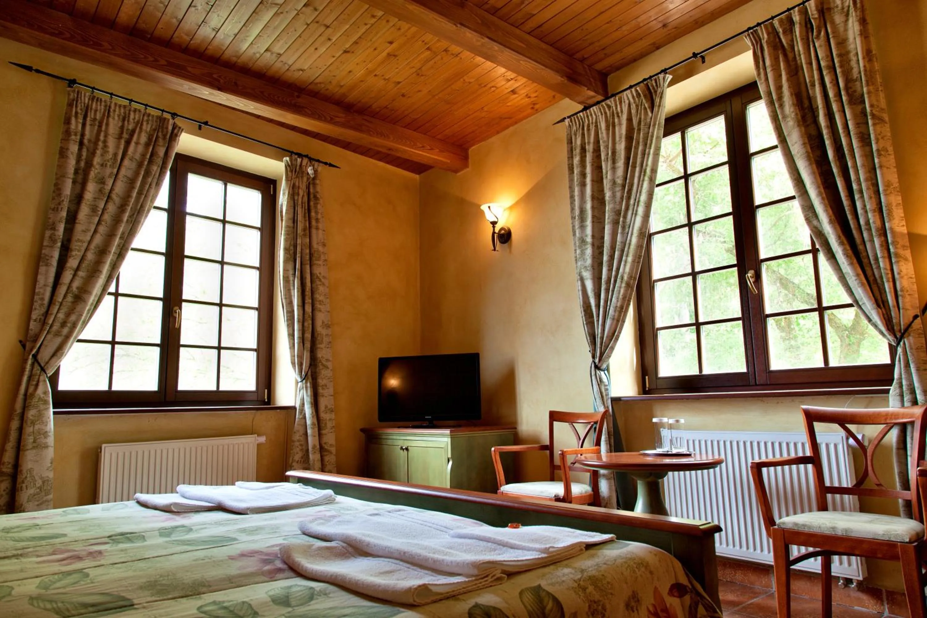 Bedroom, Bed in Hotel sv. Ludmila