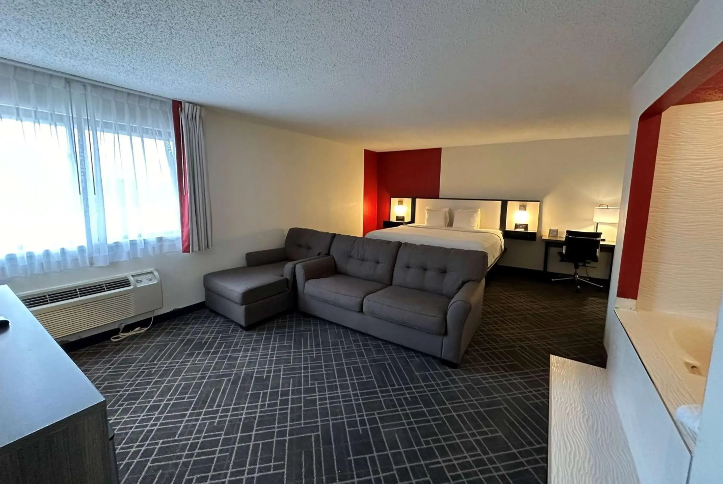 Photo of the whole room, Bed in Ramada by Wyndham Waupaca Photo of the whole room, Bed in Ramada by Wyndham Waupaca