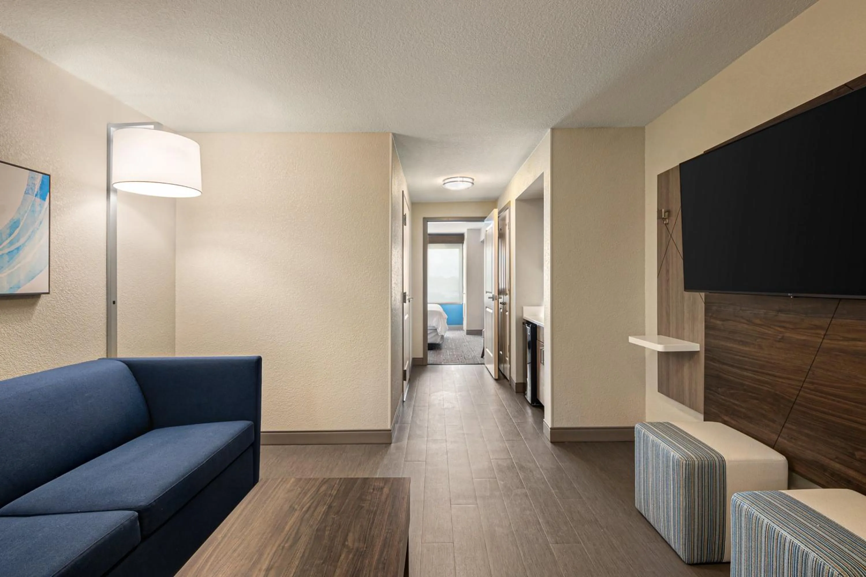 Photo of the whole room in Holiday Inn Express Richmond by IHG