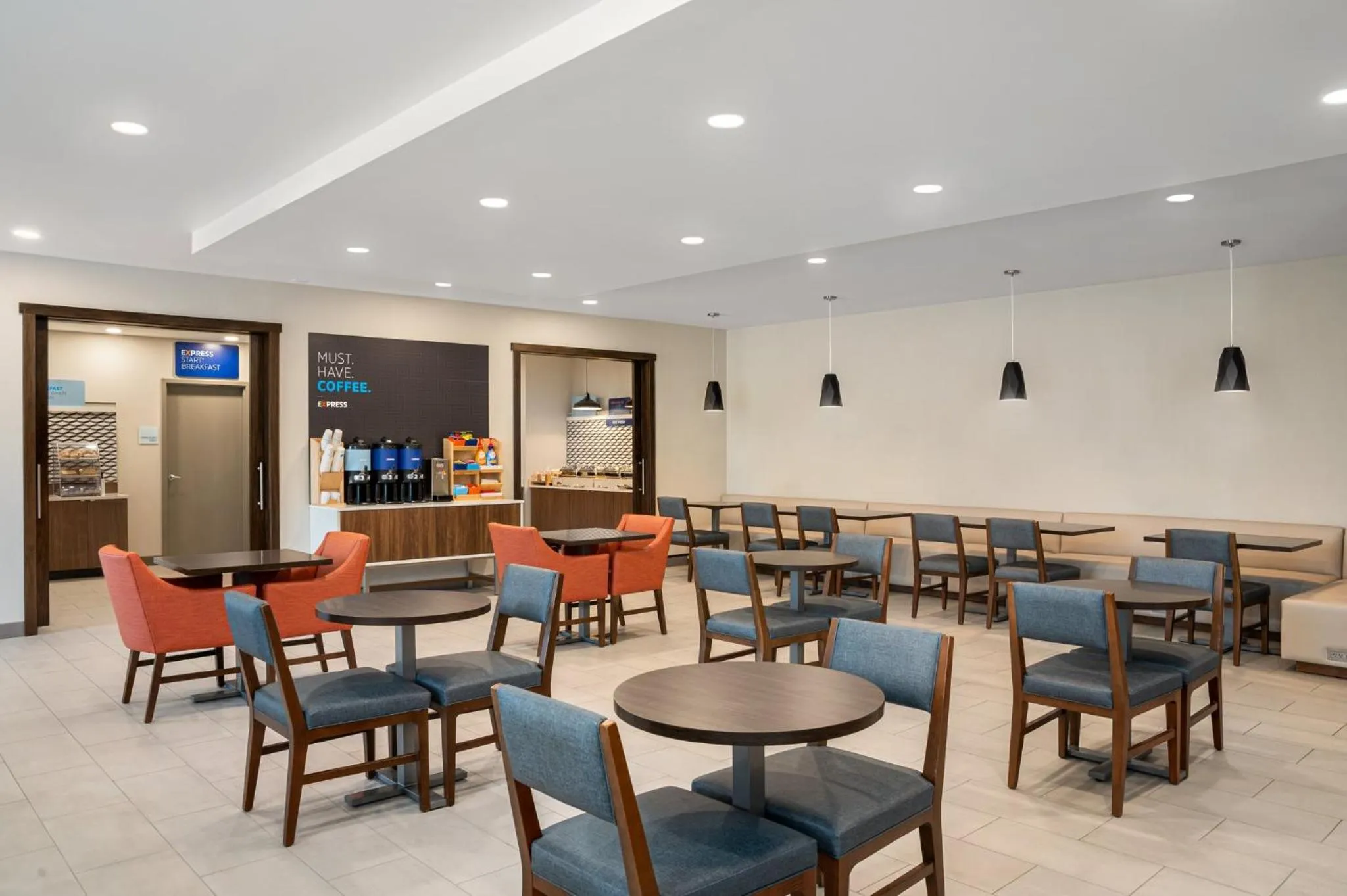Breakfast in Holiday Inn Express Richmond by IHG