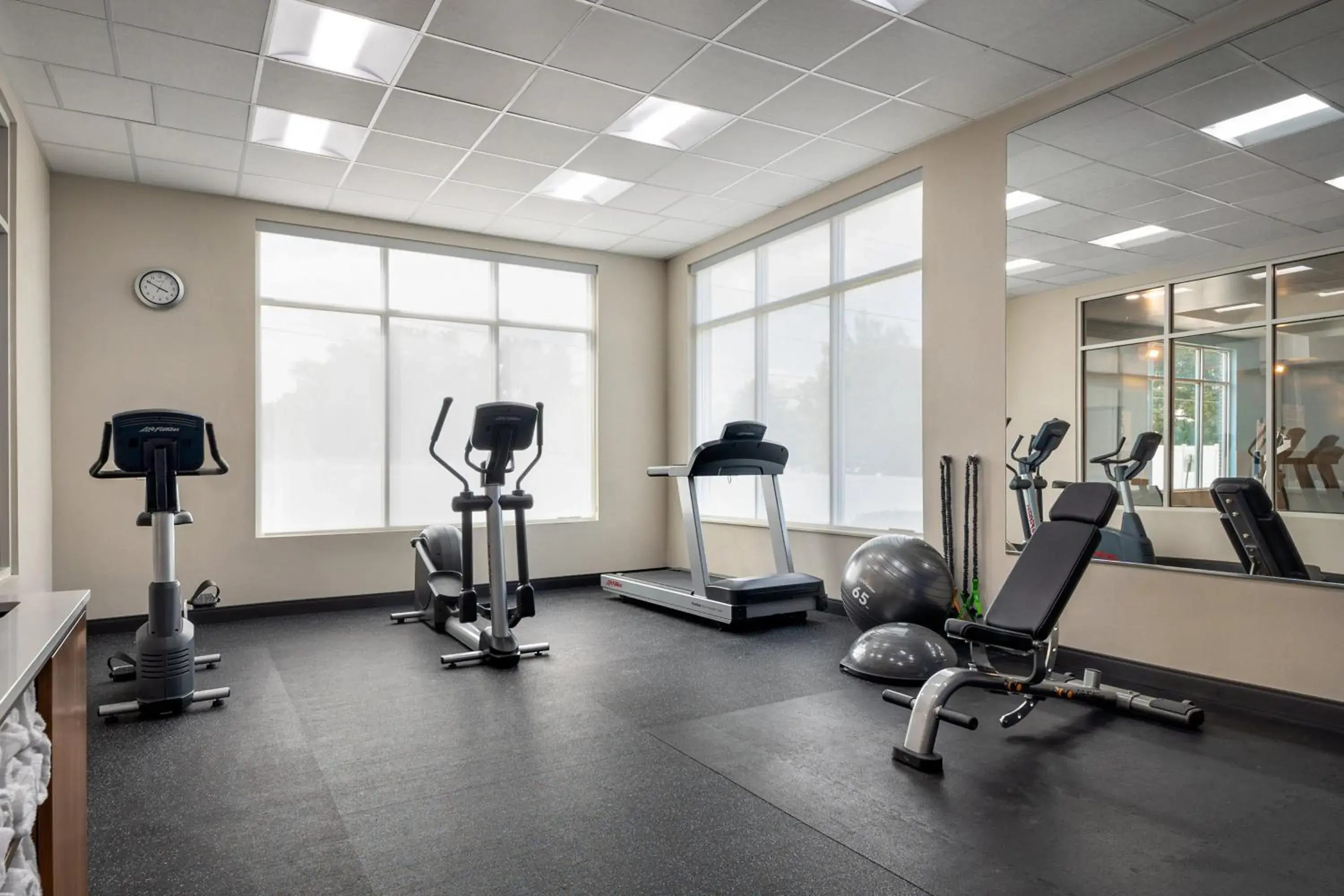 Fitness centre/facilities in Holiday Inn Express Richmond by IHG Fitness centre/facilities in Holiday Inn Express Richmond by IHG