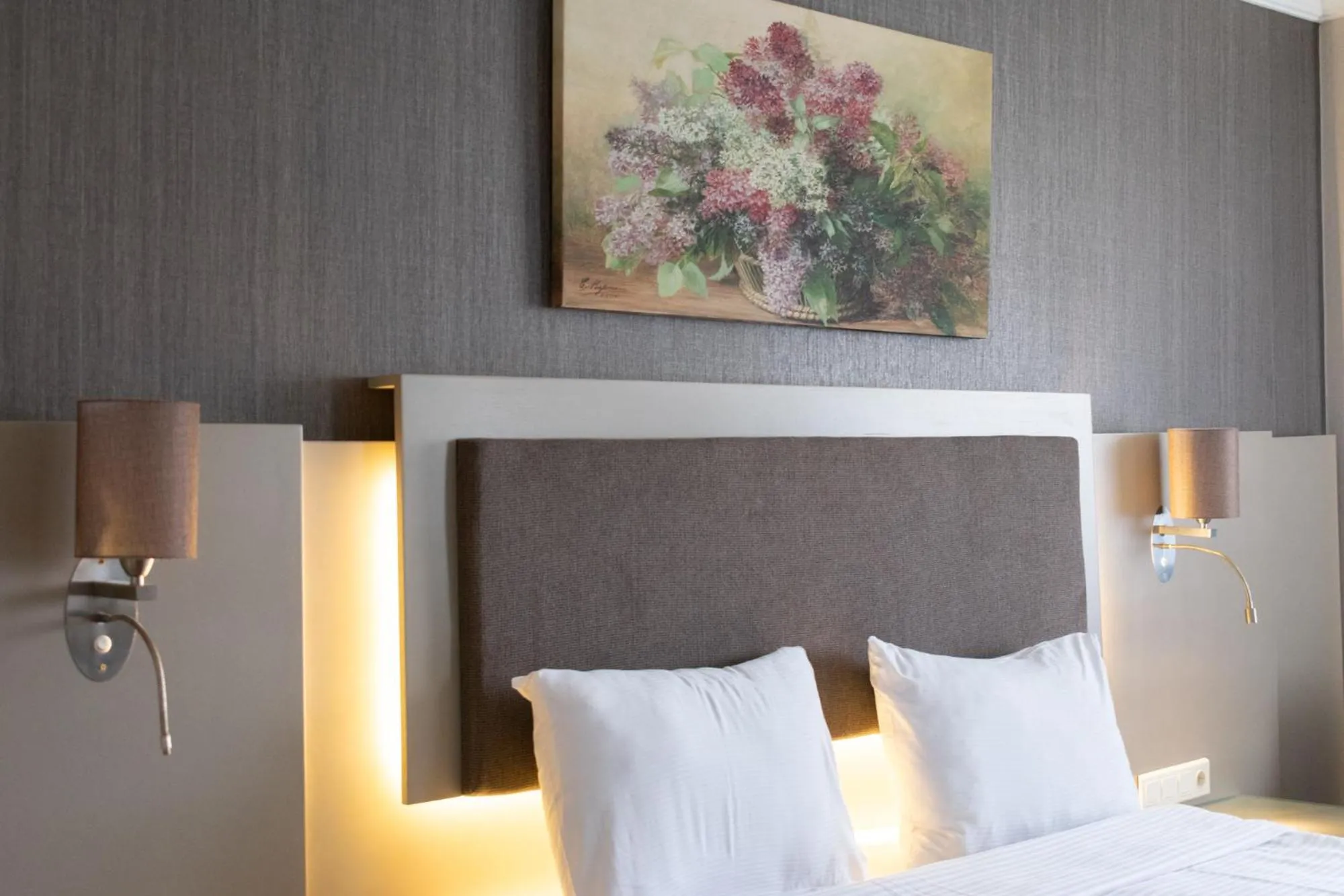 Bed in Asrin Park Hotel & Spa Convention Center