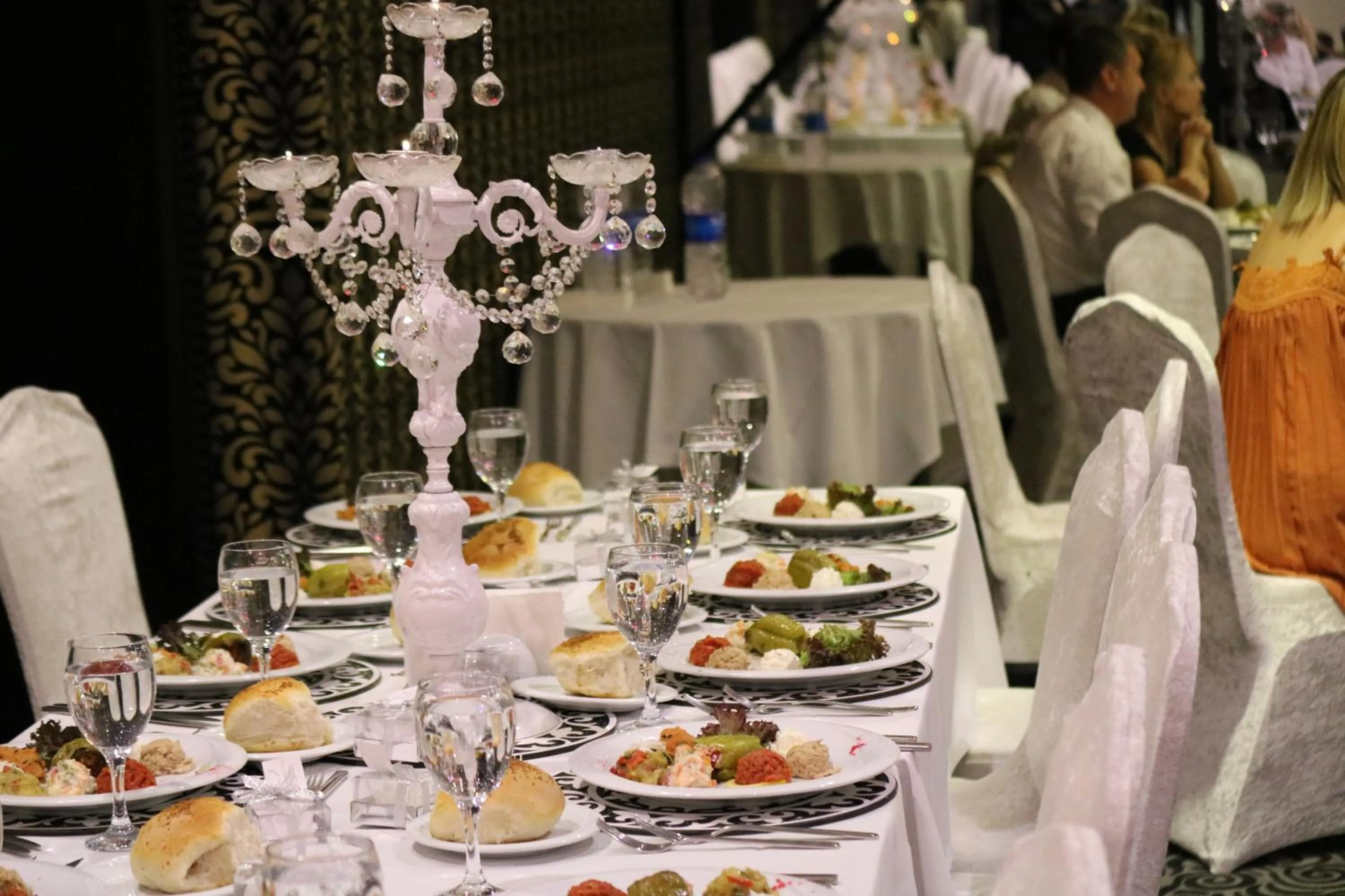 Entertainment in Asrin Park Hotel & Spa Convention Center