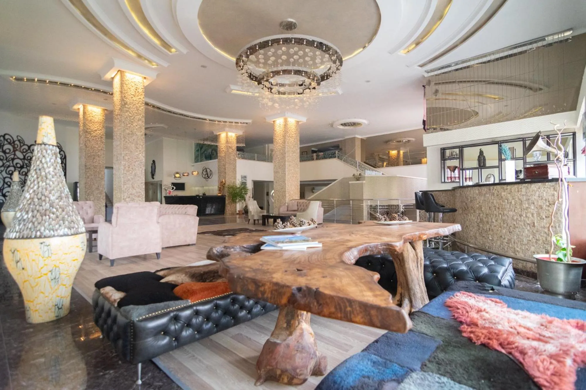 Lobby or reception in Asrin Park Hotel & Spa Convention Center