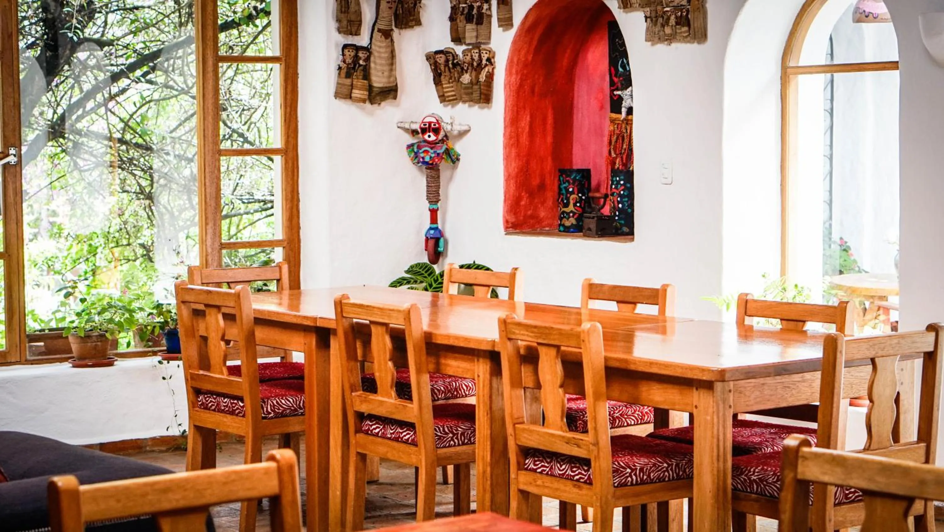 Restaurant/places to eat in Hosteria Museart Pantavi