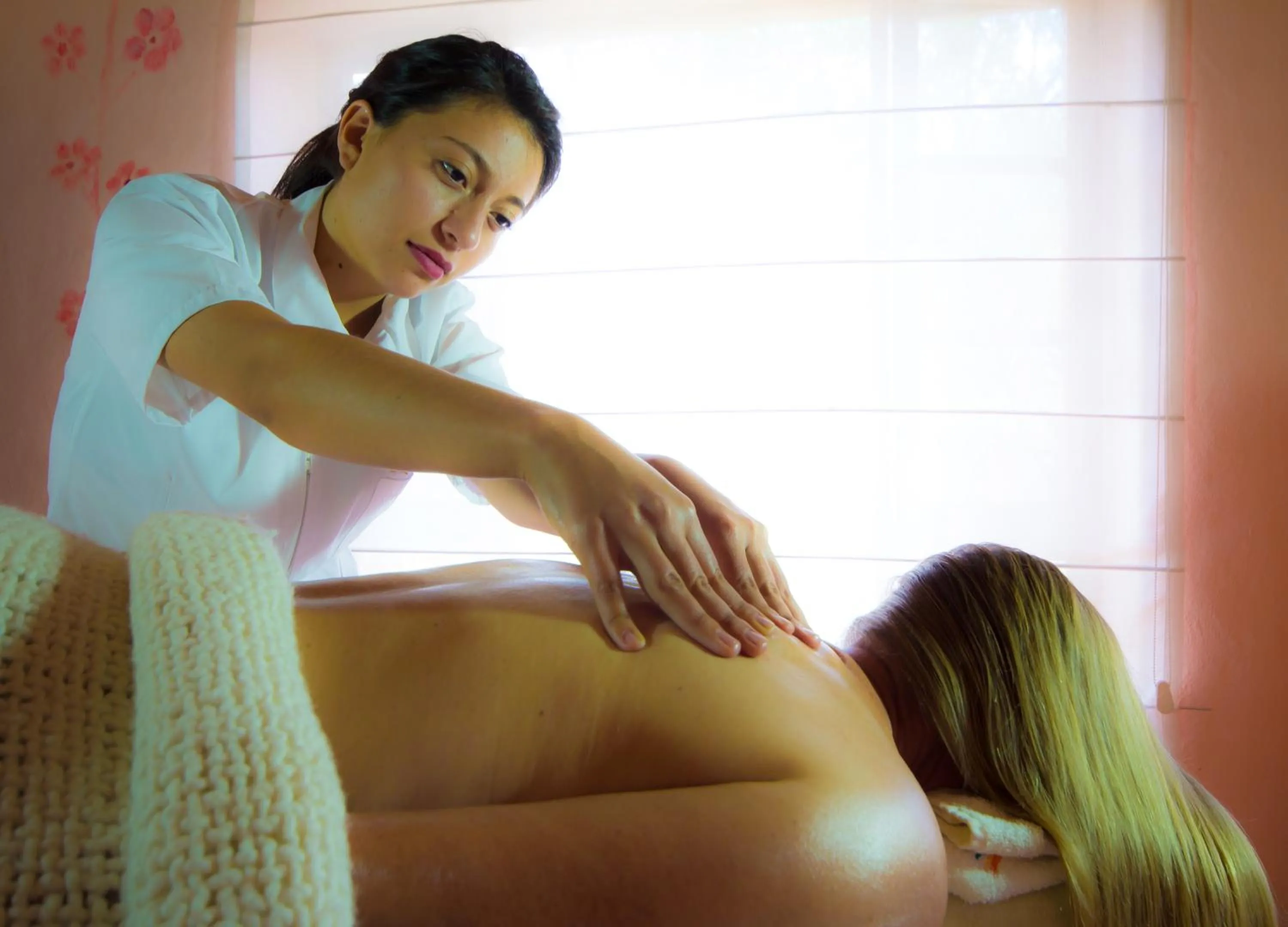 Massage in Hosteria Museart Pantavi