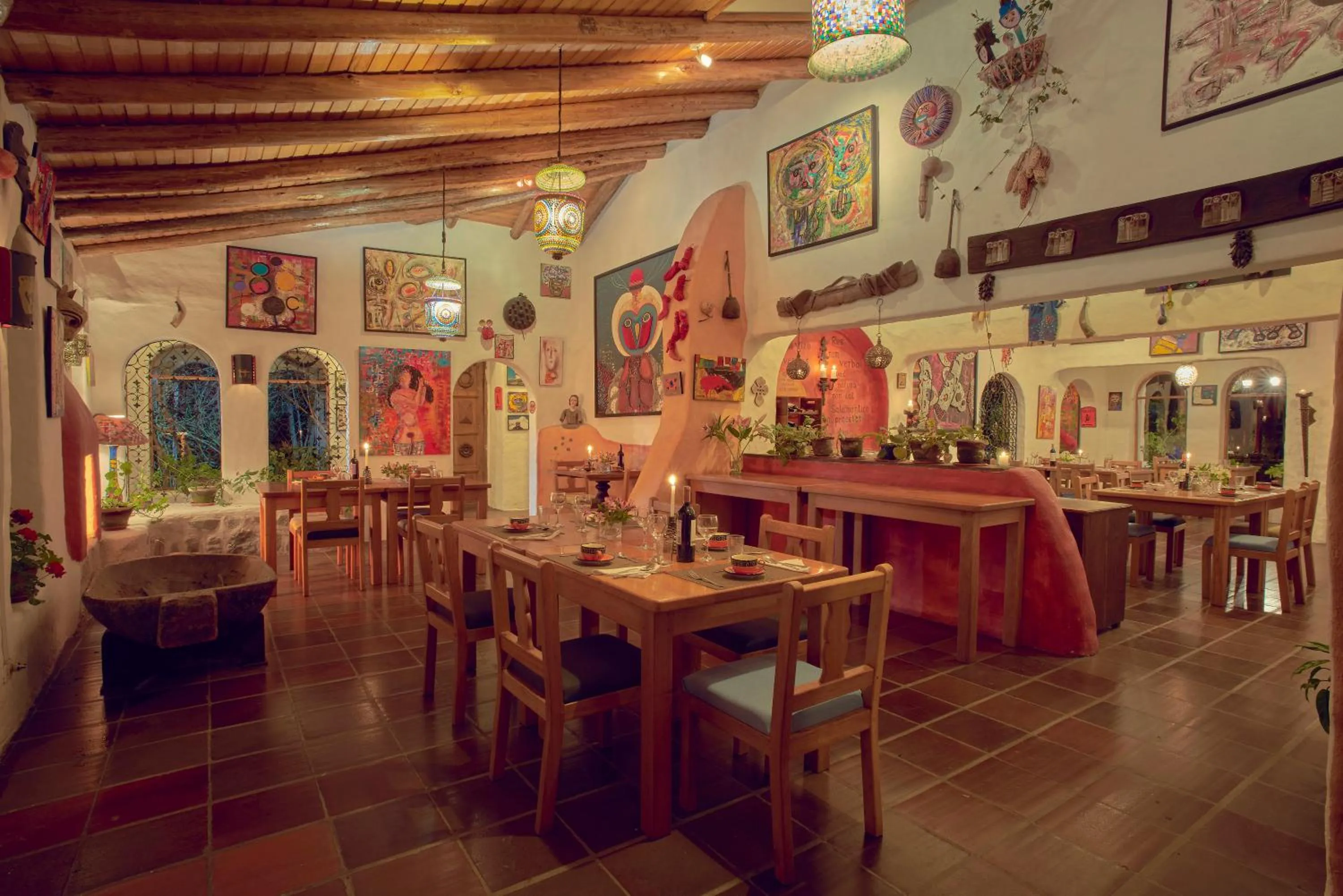Restaurant/places to eat in Hosteria Museart Pantavi