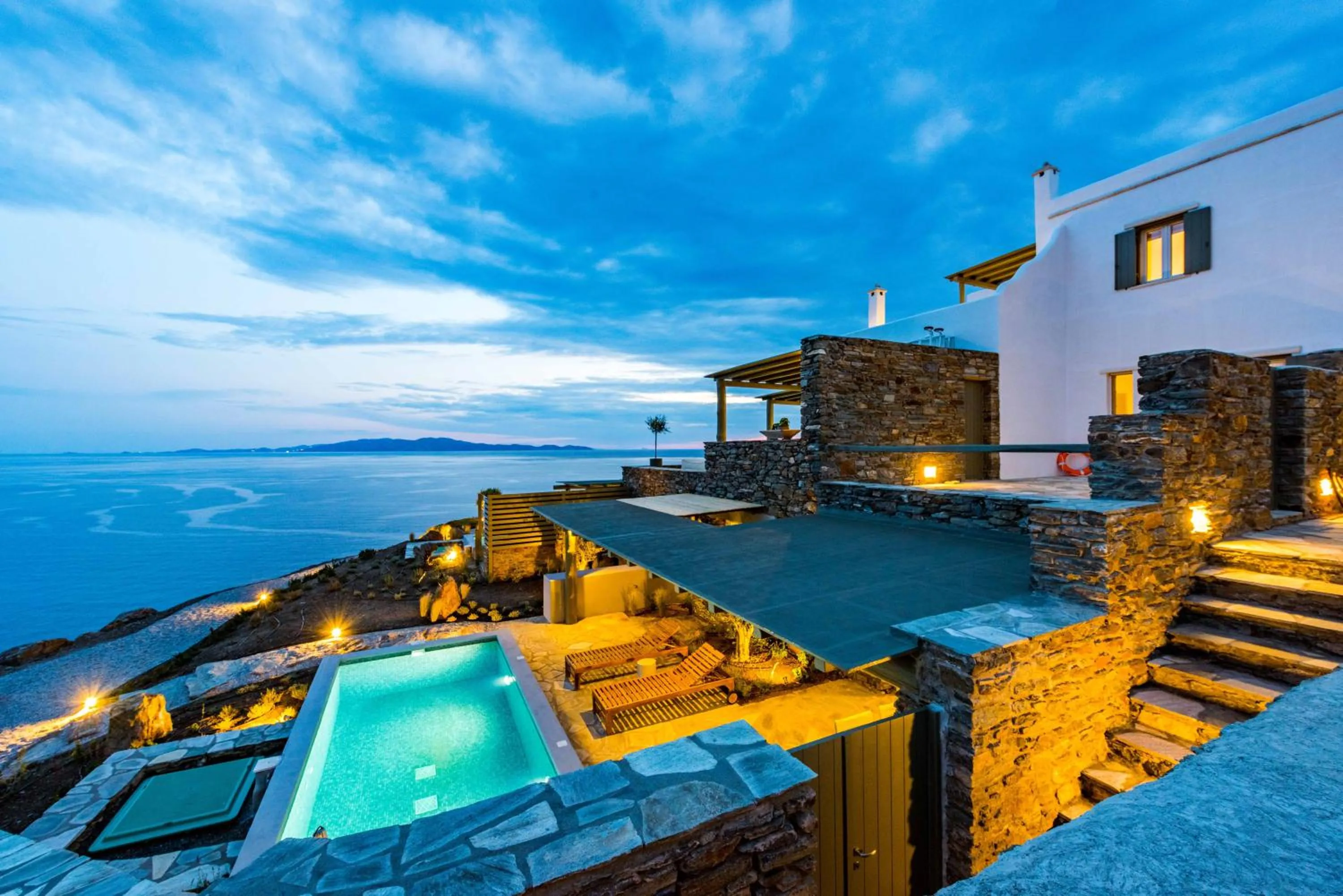 VATHI BLEU PRIVATE VILLAS