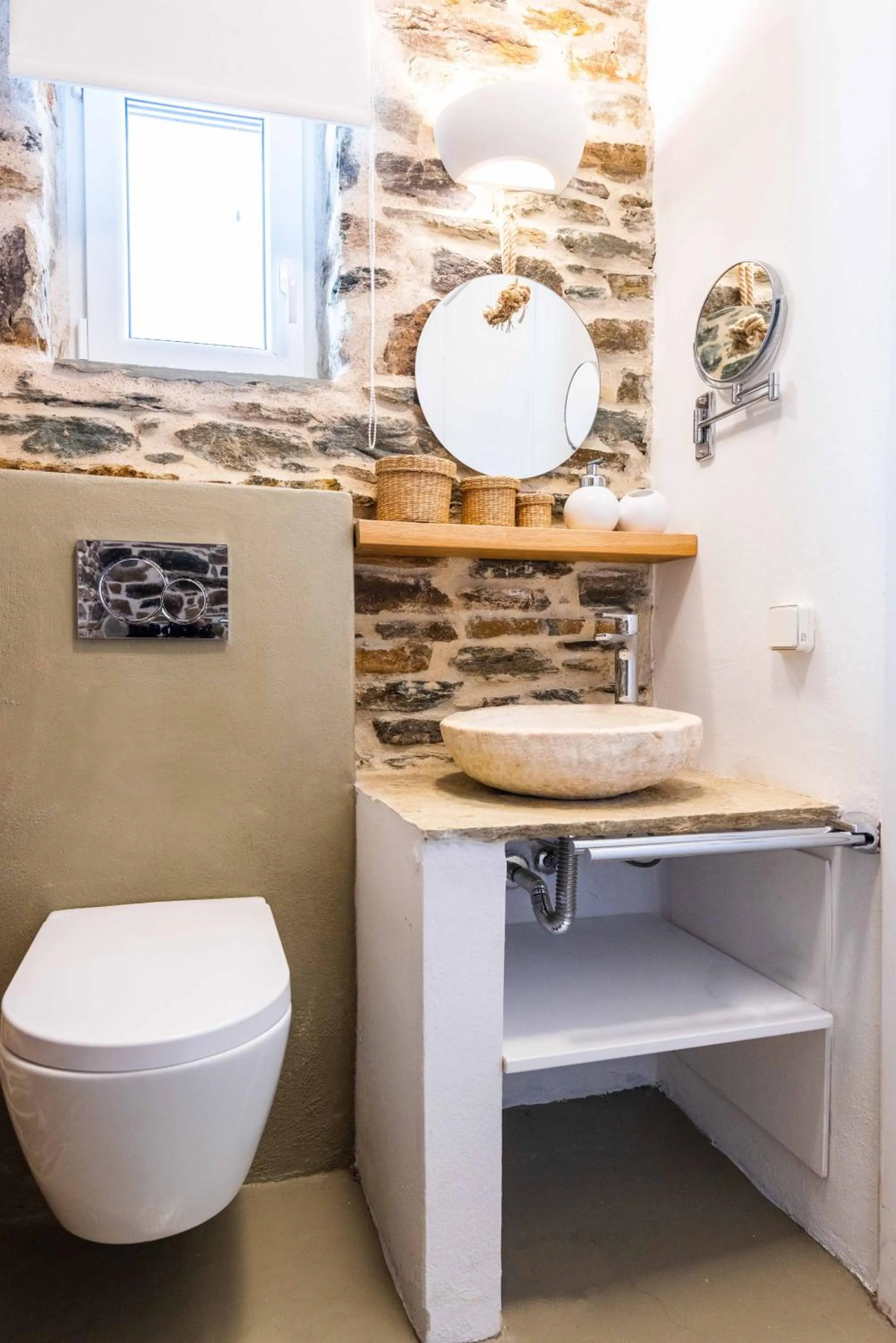 Toilet in VATHI BLEU PRIVATE VILLAS