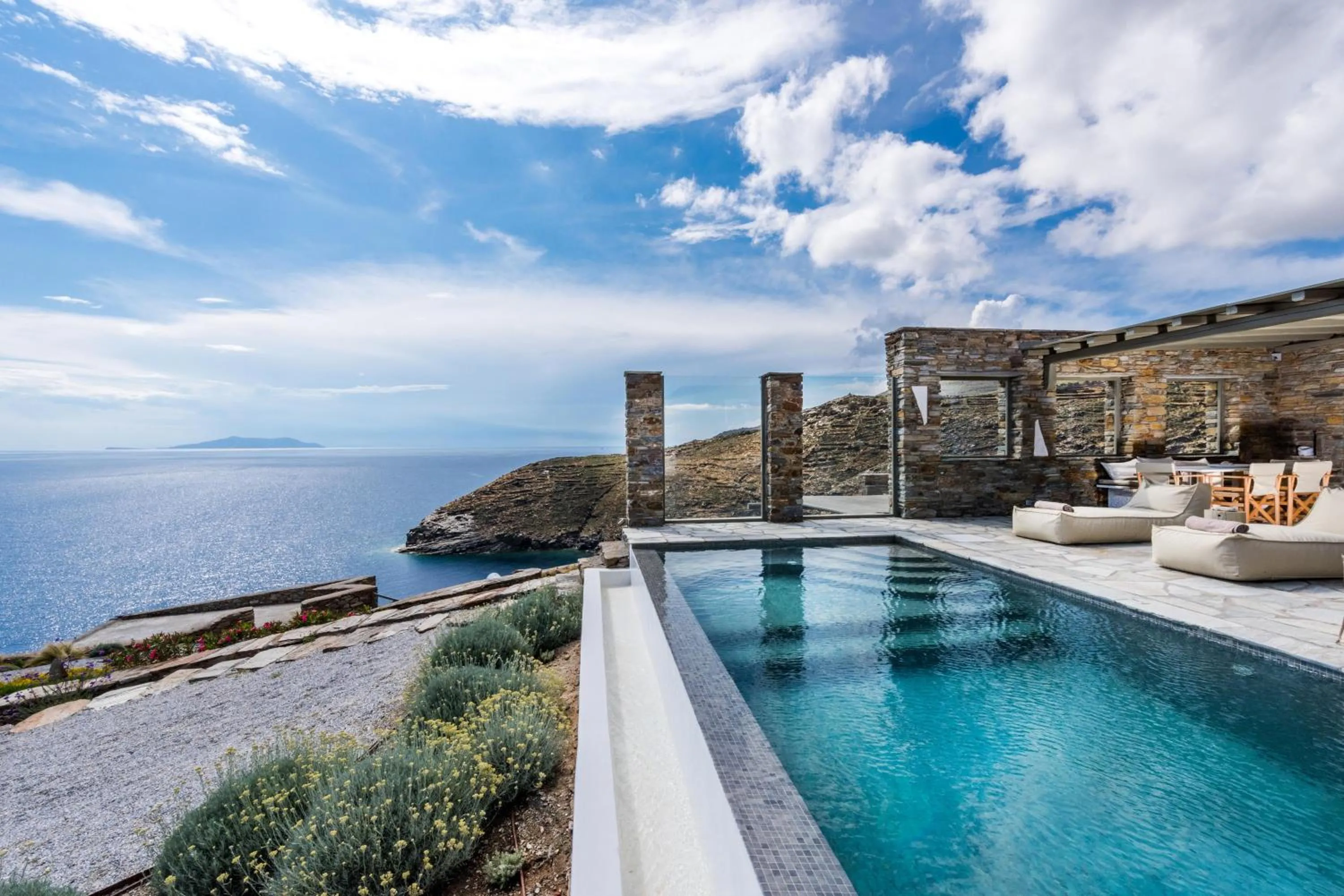 VATHI BLEU PRIVATE VILLAS
