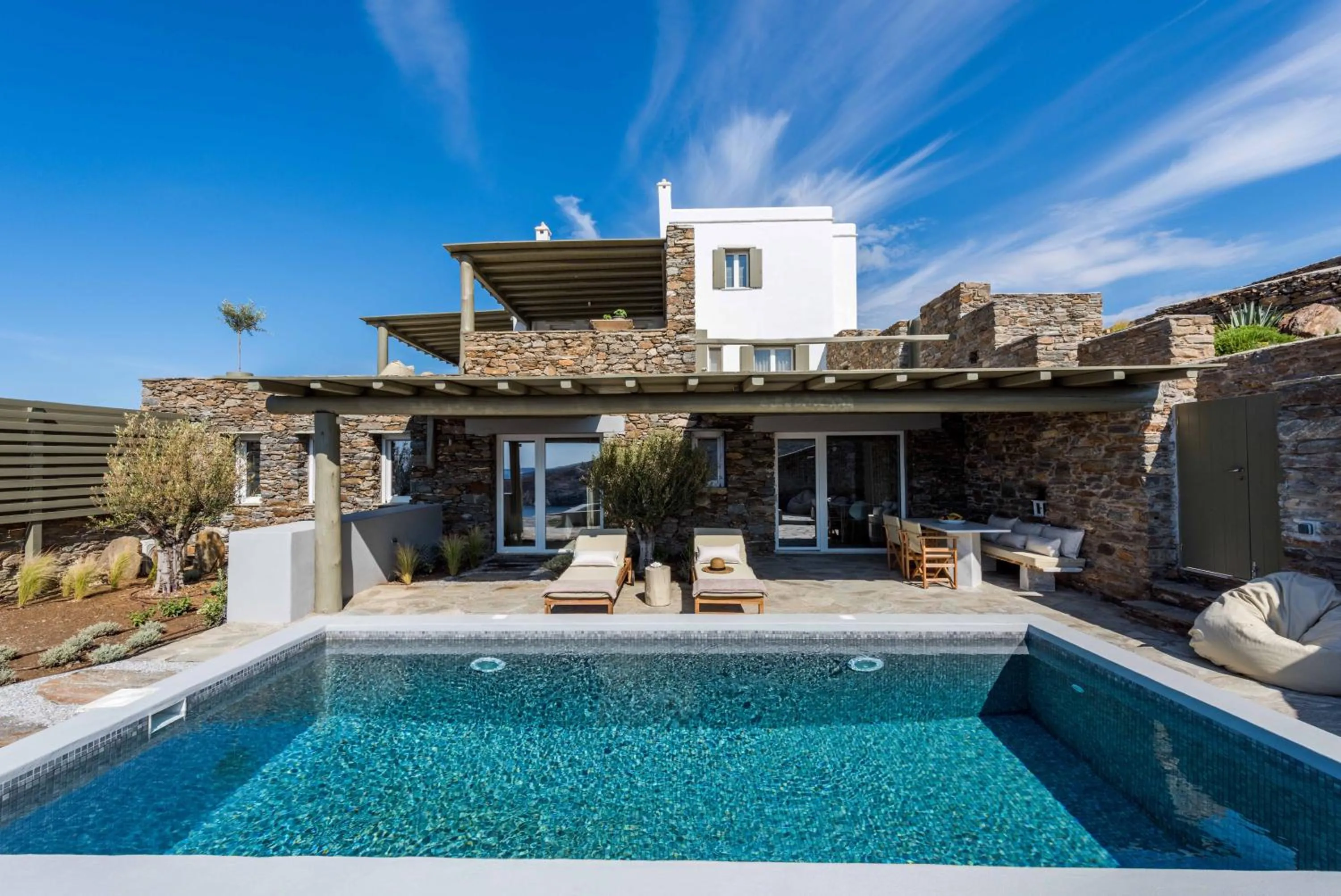 VATHI BLEU PRIVATE VILLAS