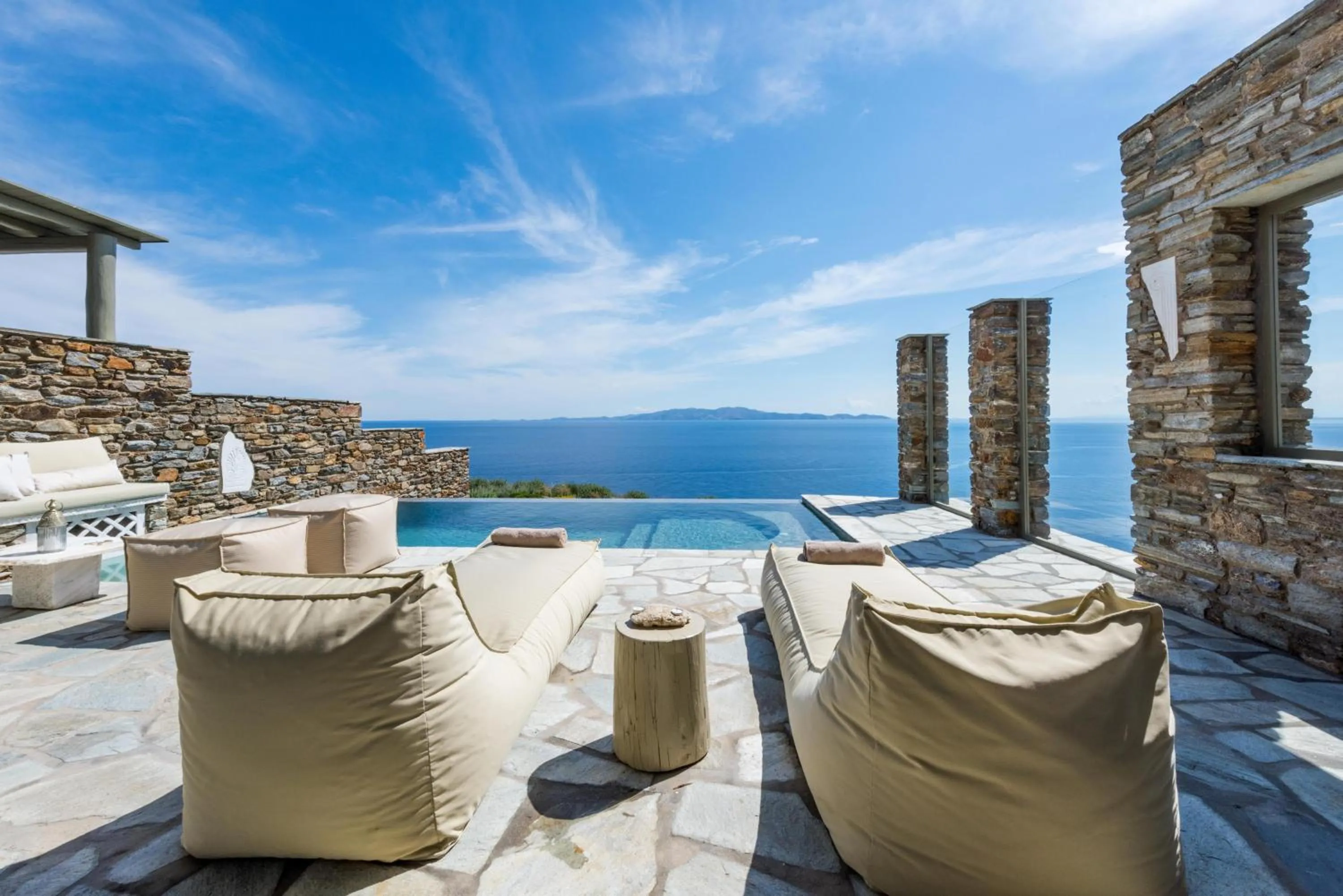 VATHI BLEU PRIVATE VILLAS