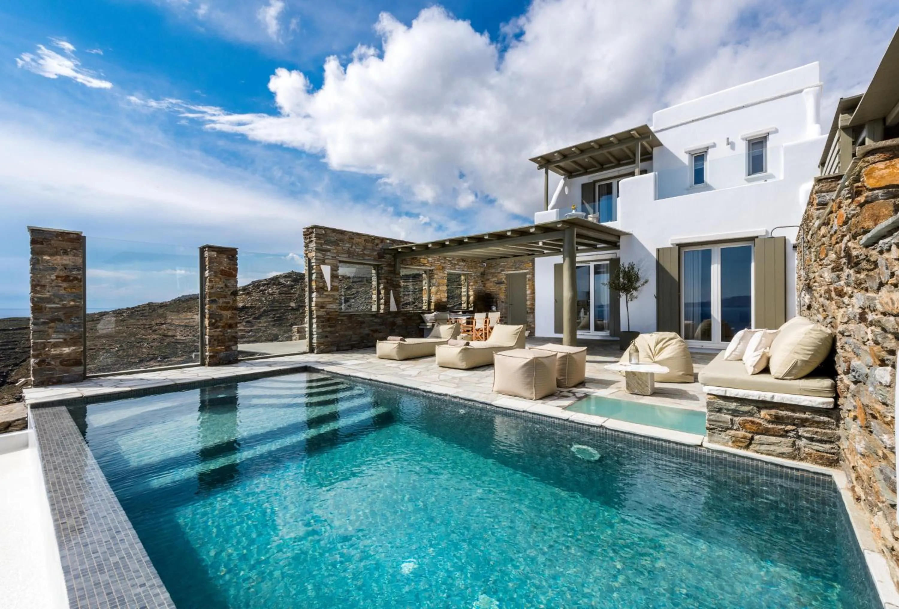VATHI BLEU PRIVATE VILLAS