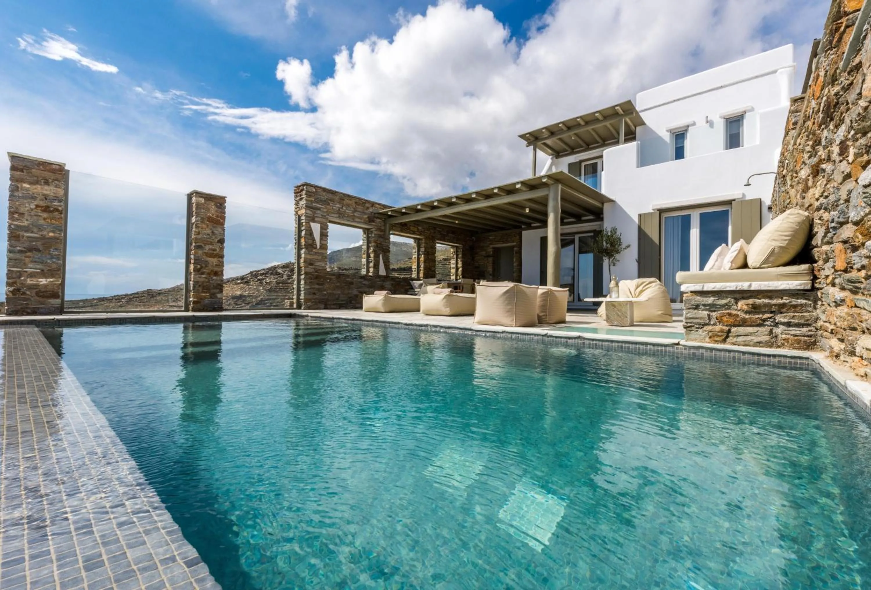 VATHI BLEU PRIVATE VILLAS