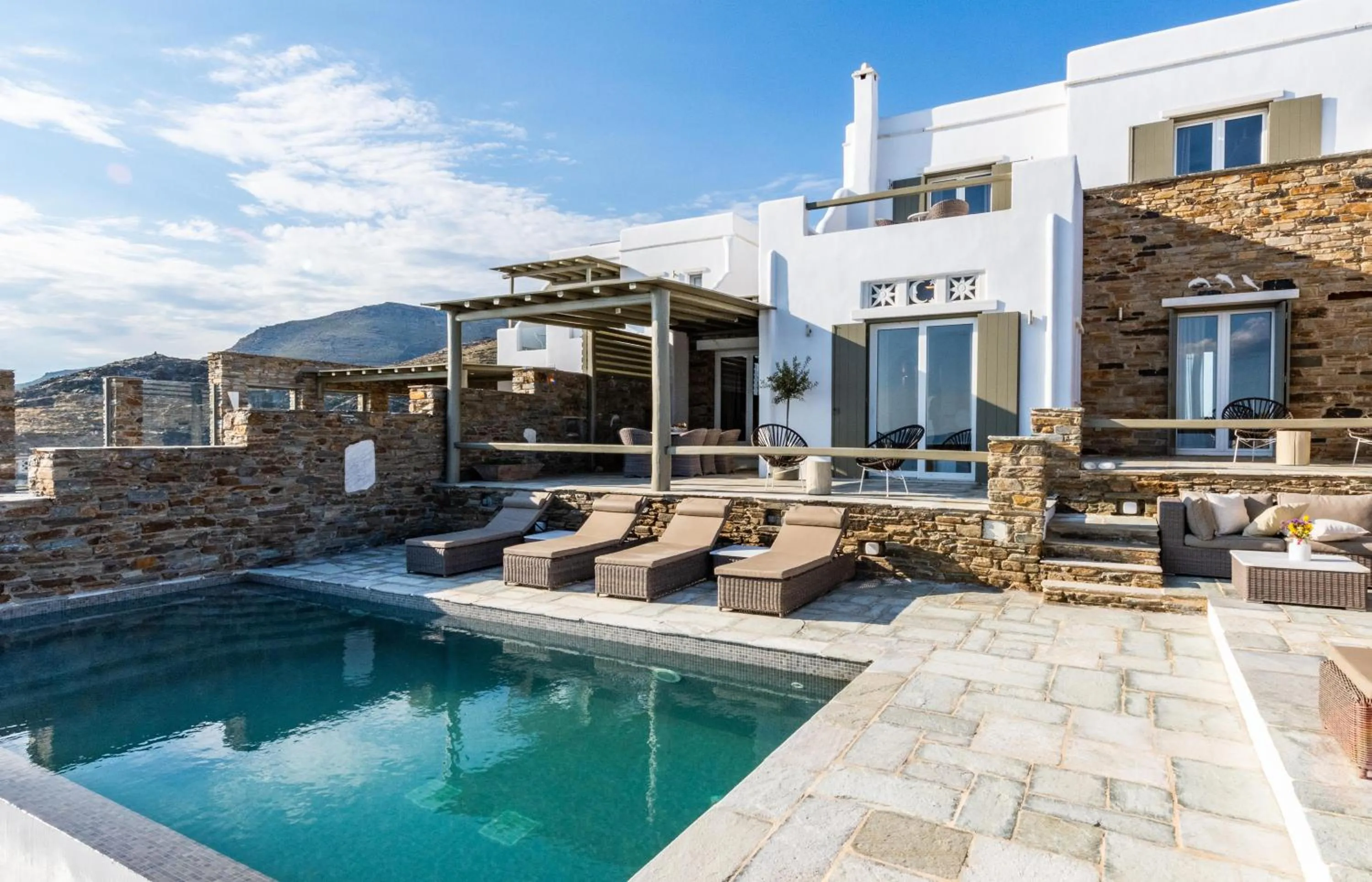 VATHI BLEU PRIVATE VILLAS