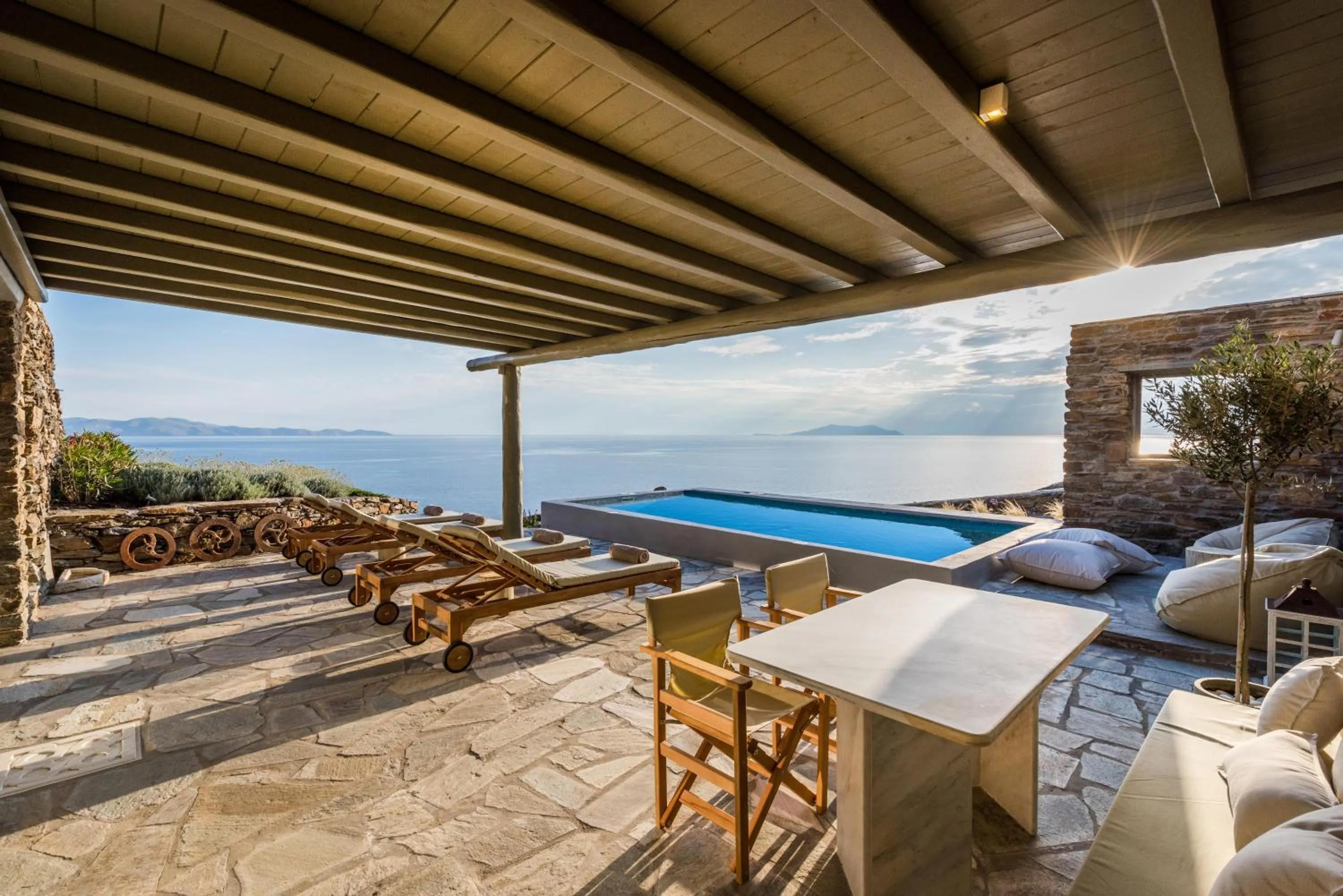 VATHI BLEU PRIVATE VILLAS