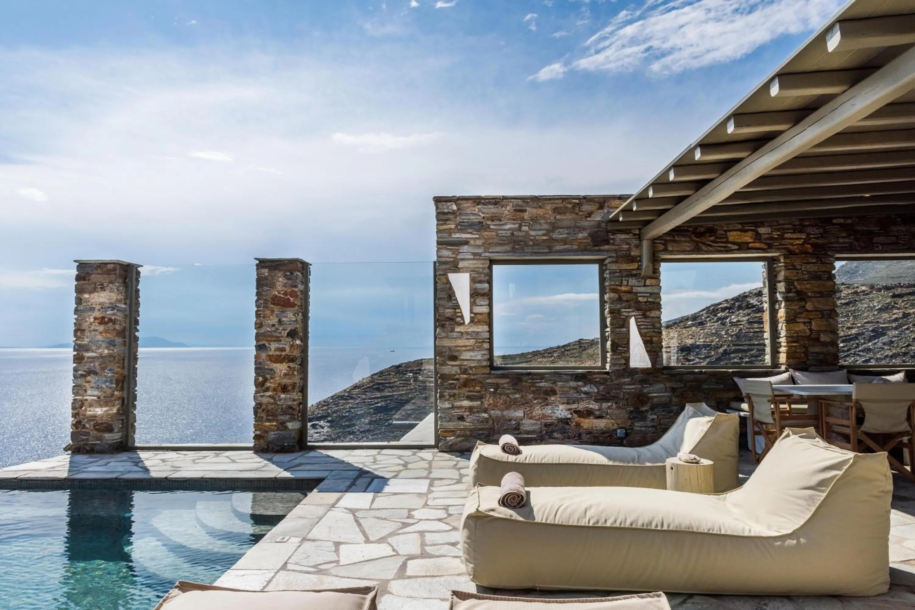 VATHI BLEU PRIVATE VILLAS