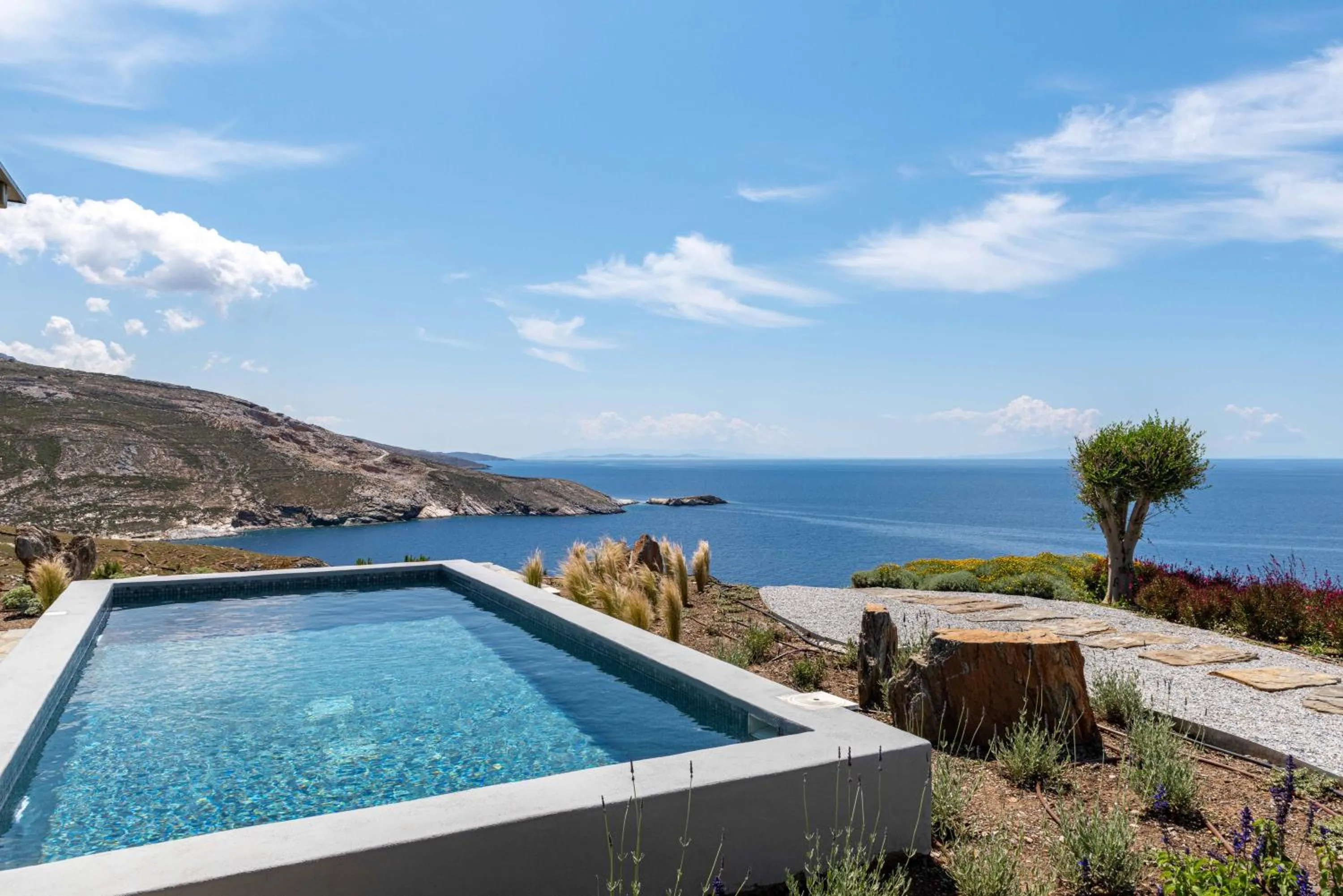 VATHI BLEU PRIVATE VILLAS