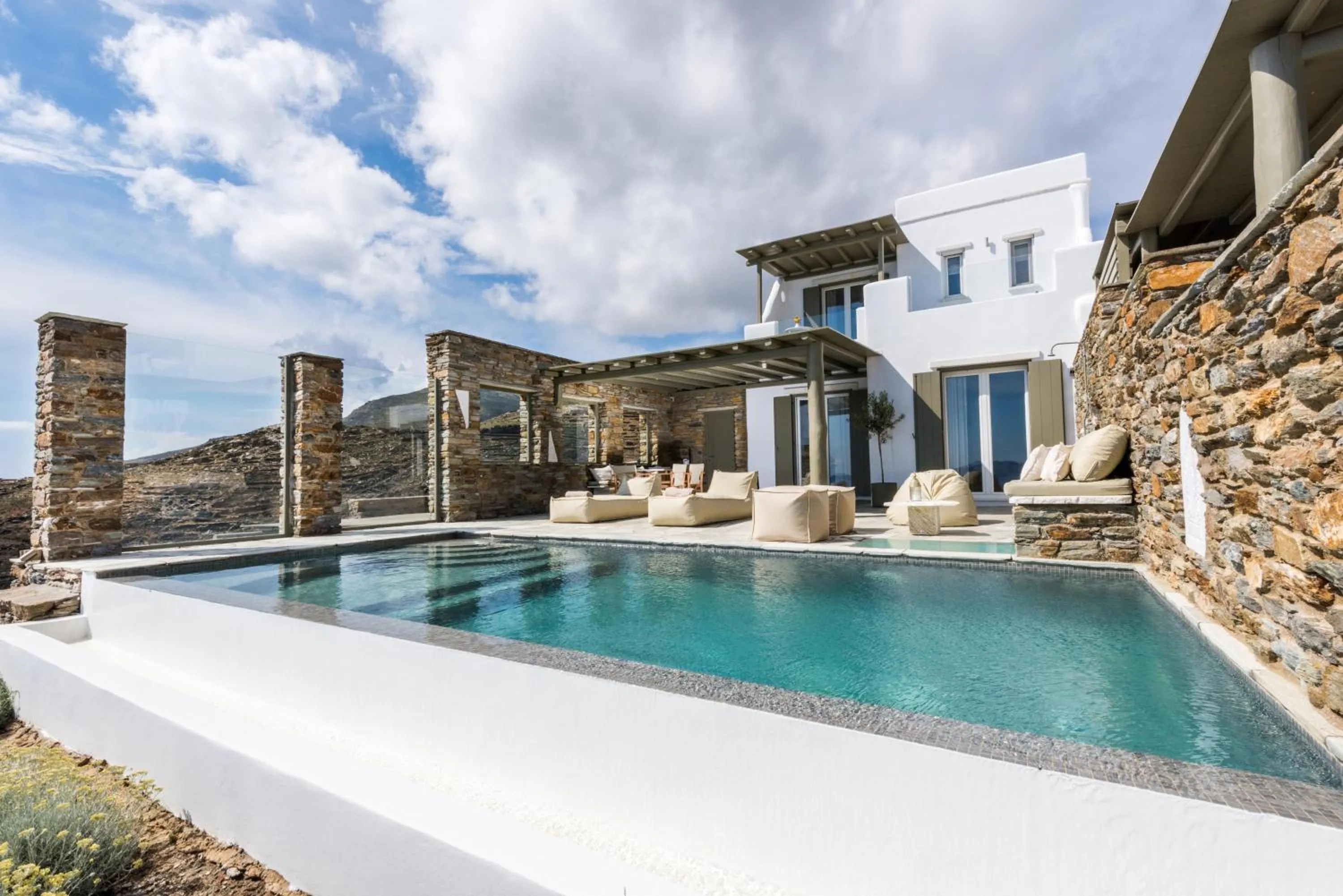 VATHI BLEU PRIVATE VILLAS