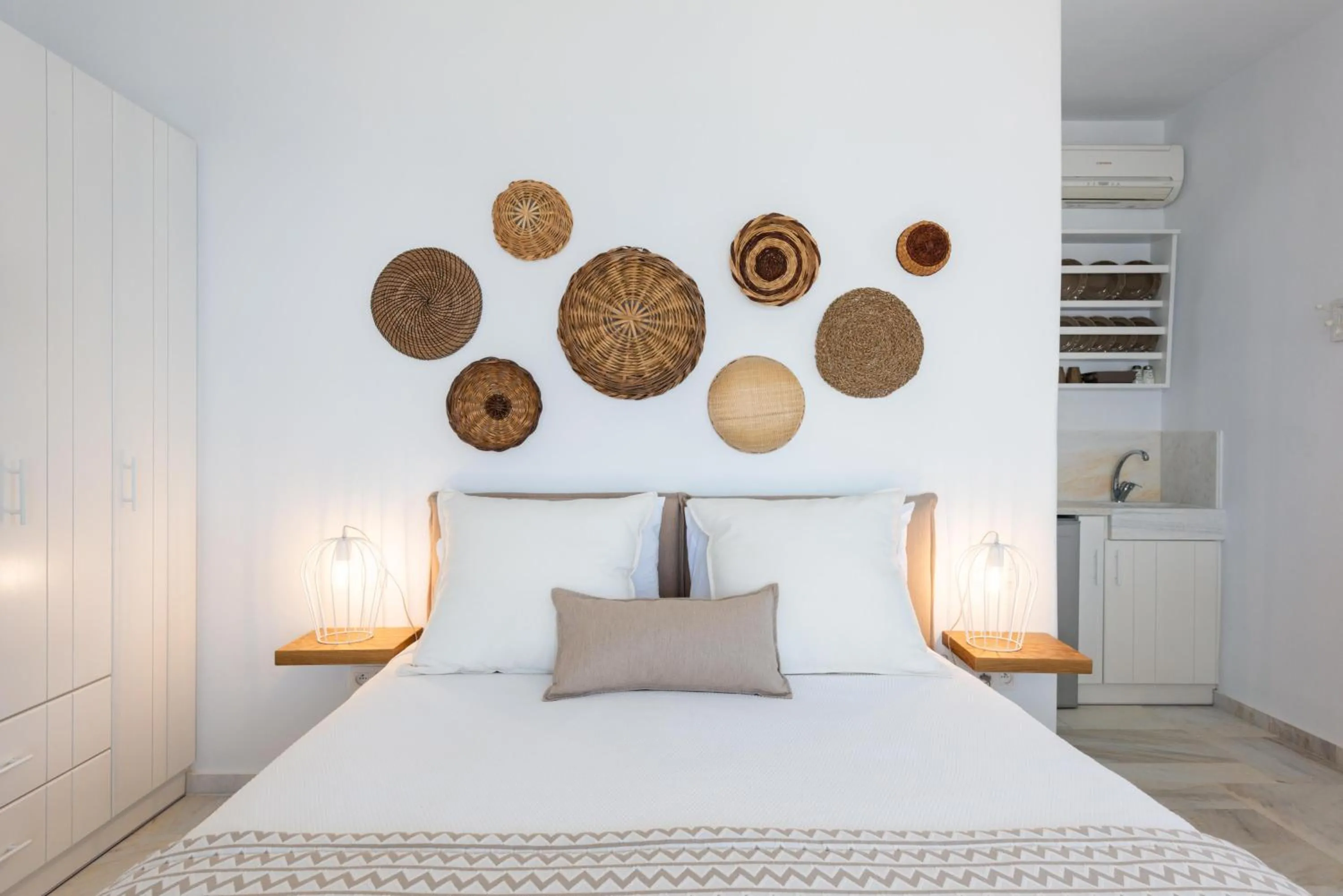 Bed in VATHI BLEU PRIVATE VILLAS