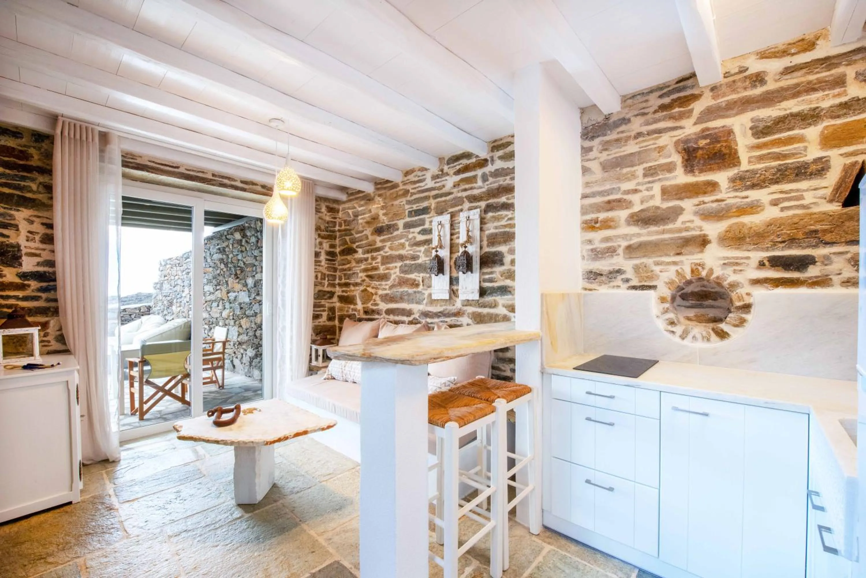 Kitchen or kitchenette in VATHI BLEU PRIVATE VILLAS