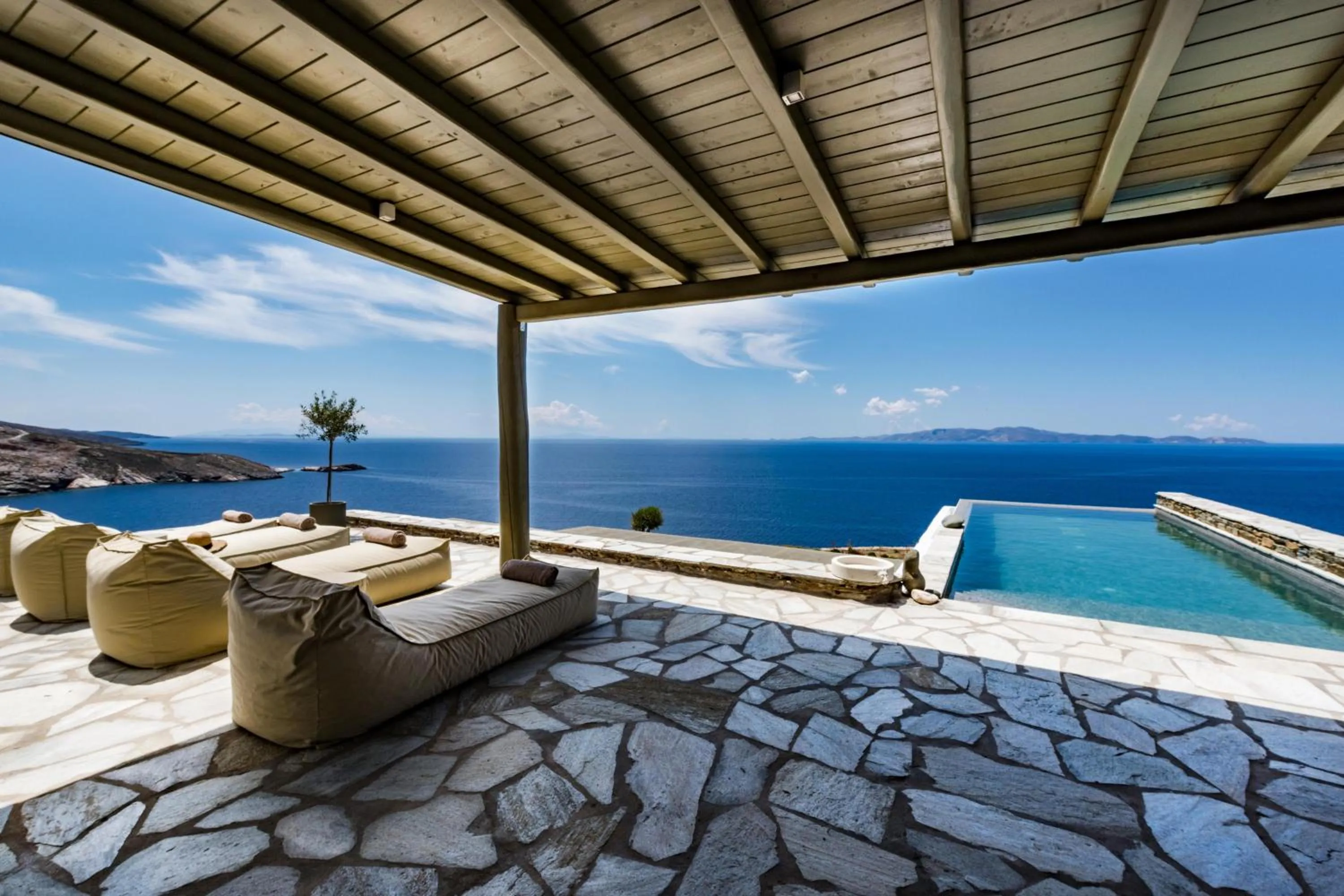 VATHI BLEU PRIVATE VILLAS