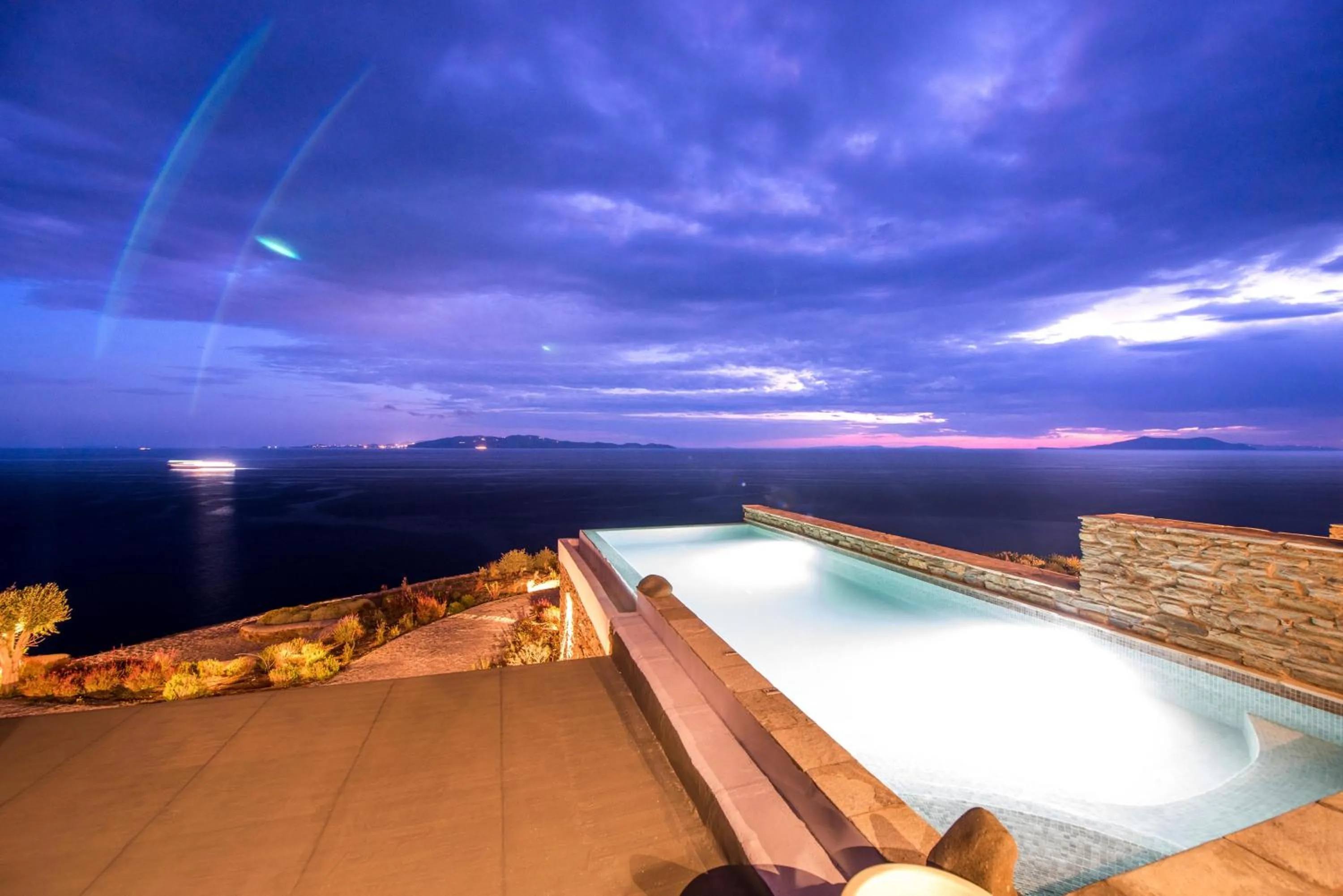 VATHI BLEU PRIVATE VILLAS