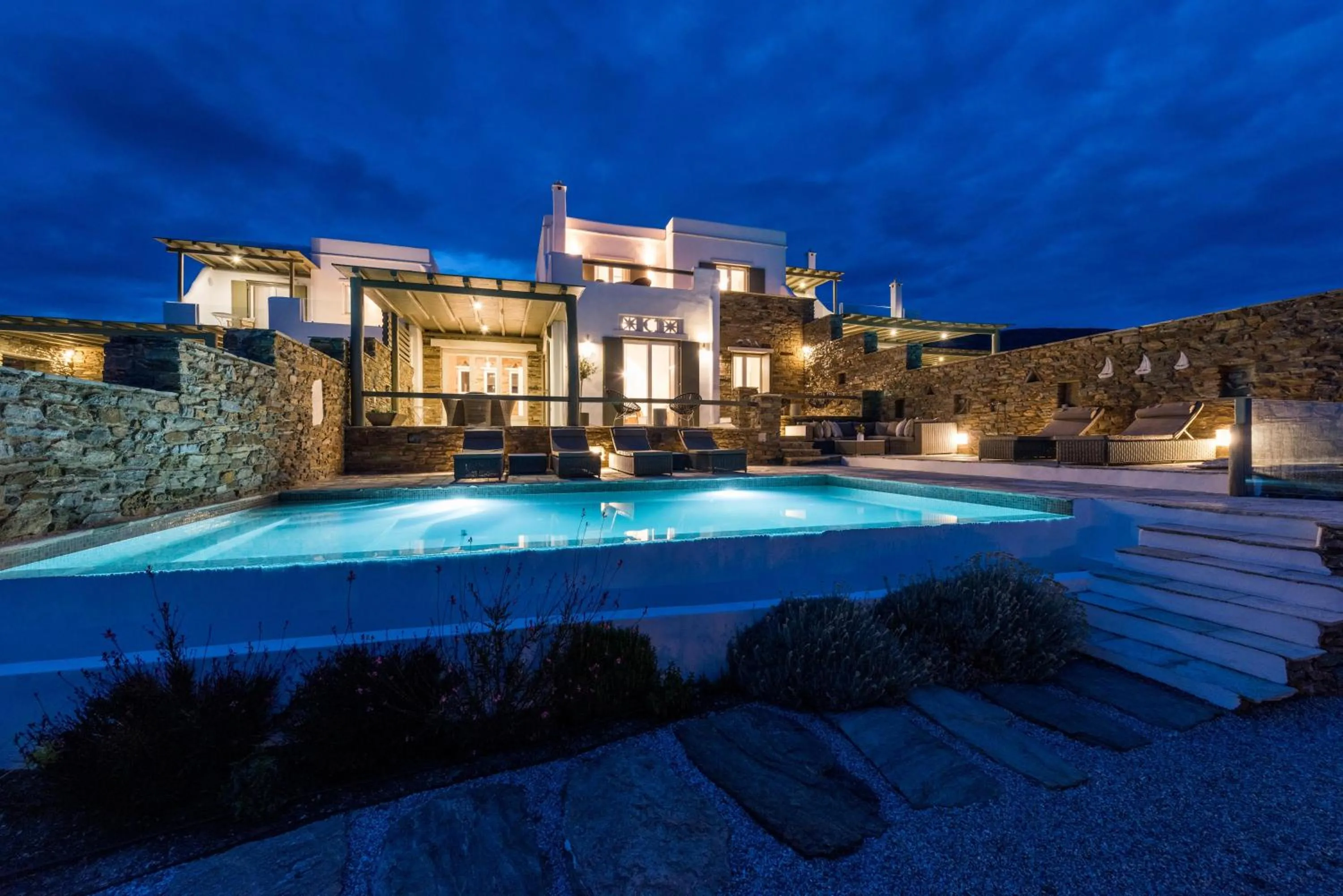 VATHI BLEU PRIVATE VILLAS