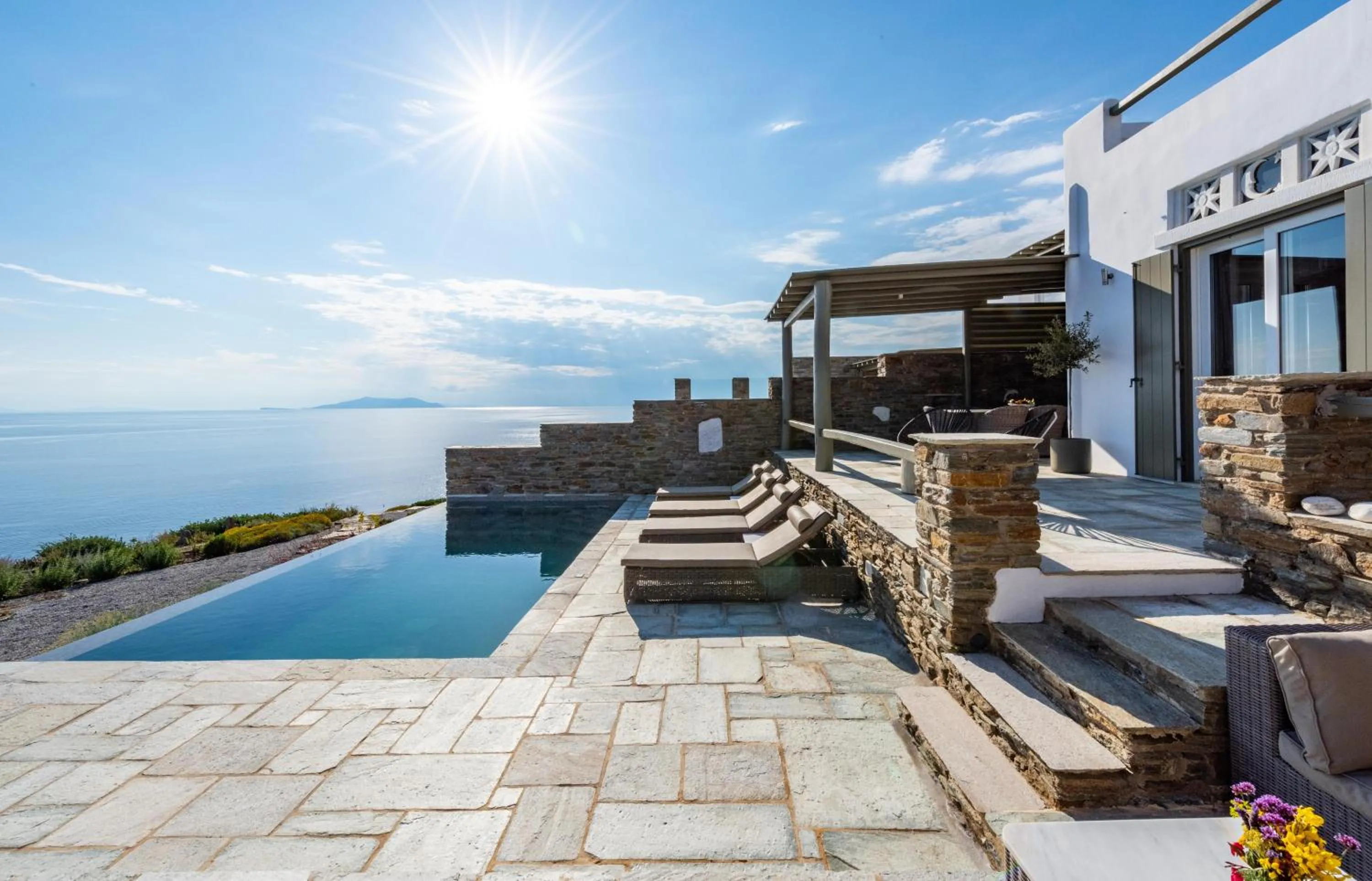 VATHI BLEU PRIVATE VILLAS
