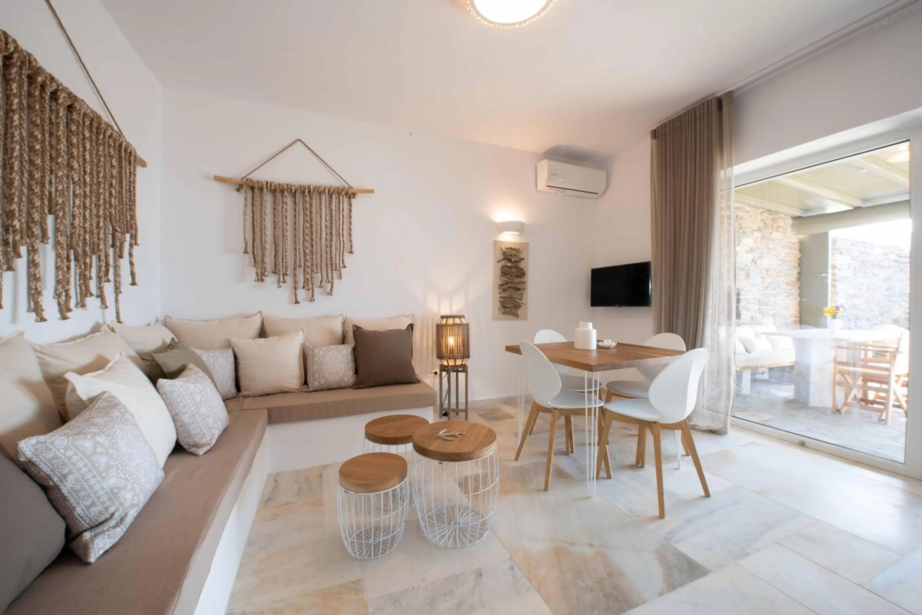 VATHI BLEU PRIVATE VILLAS