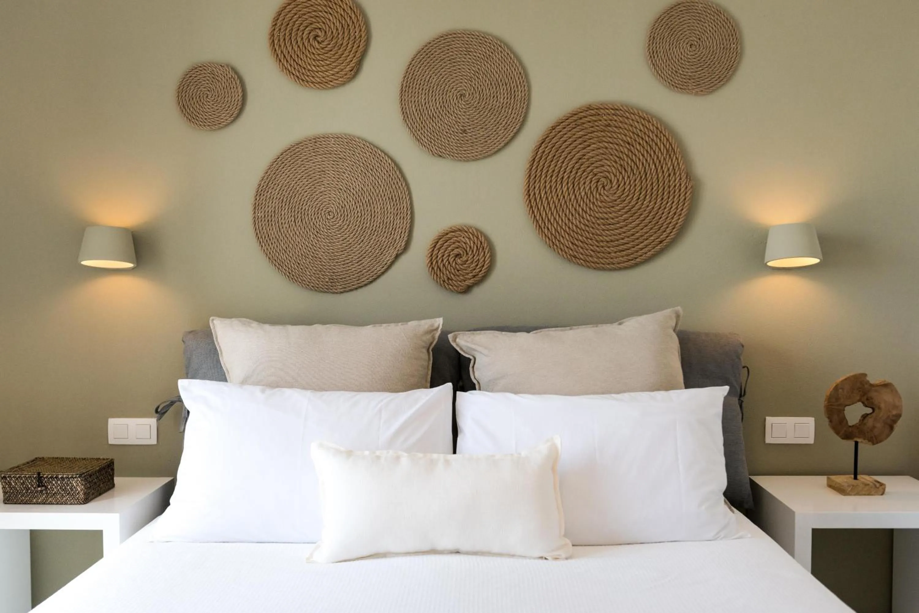 Bed in VATHI BLEU PRIVATE VILLAS
