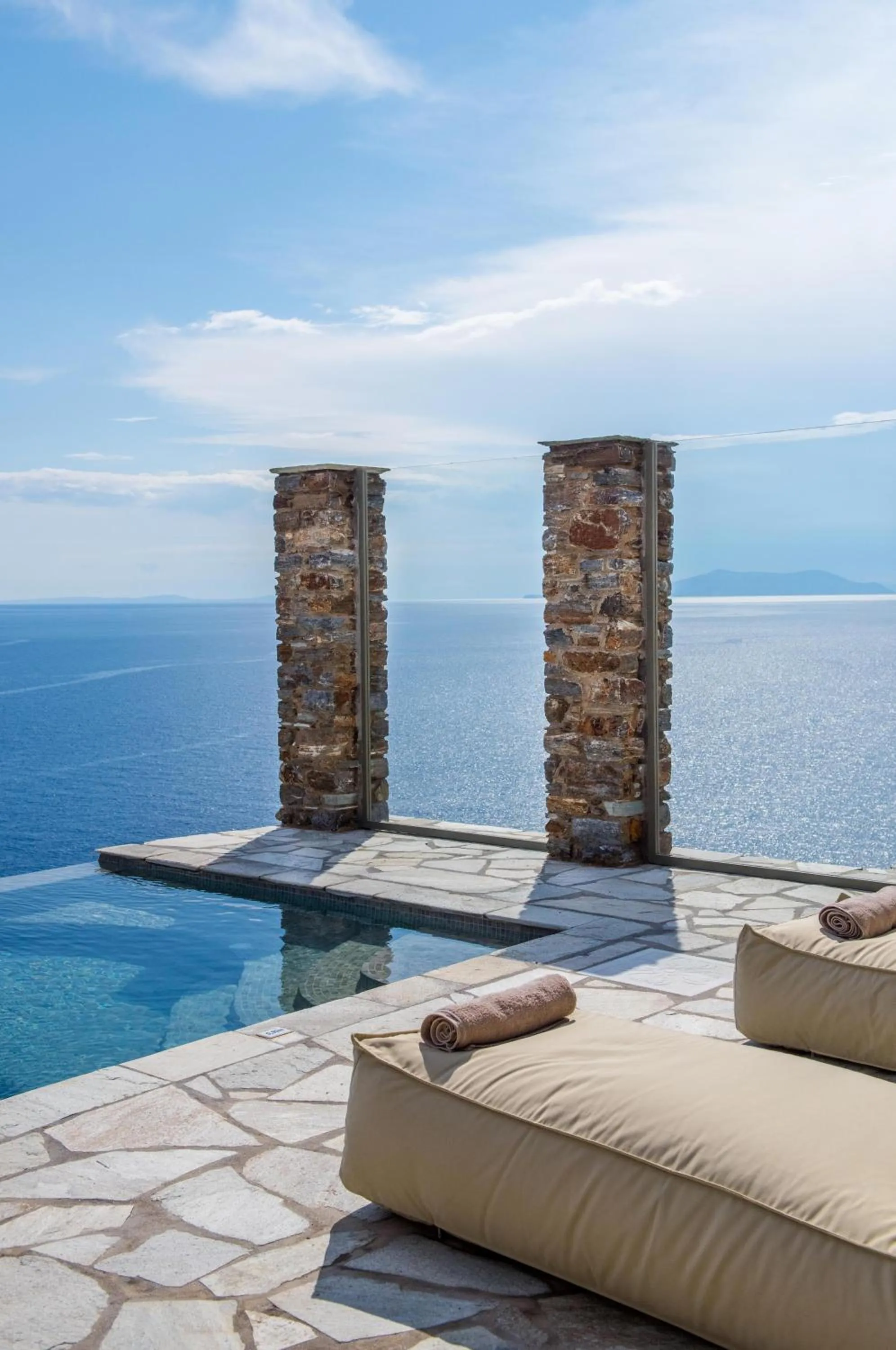 VATHI BLEU PRIVATE VILLAS