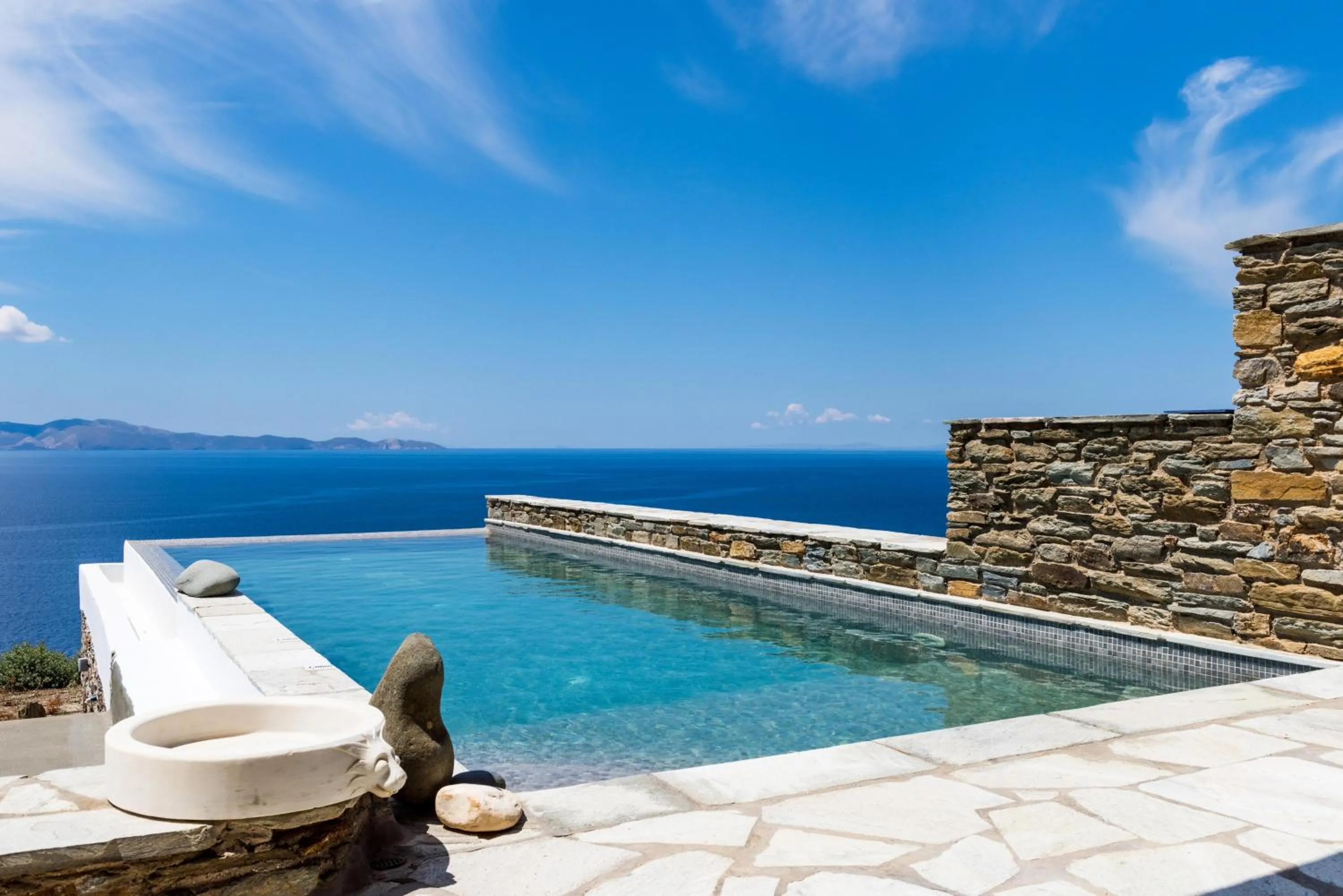 VATHI BLEU PRIVATE VILLAS