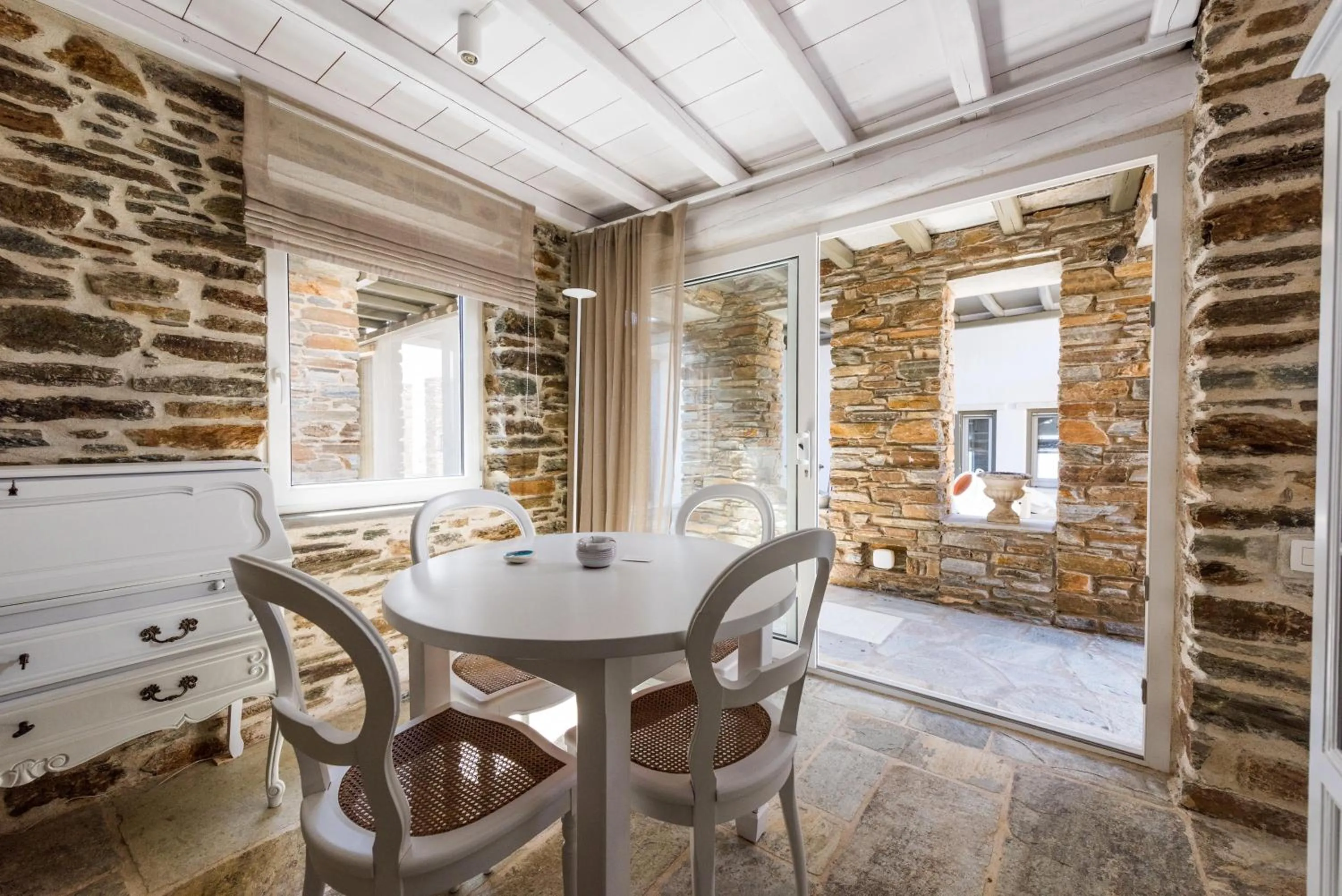 VATHI BLEU PRIVATE VILLAS